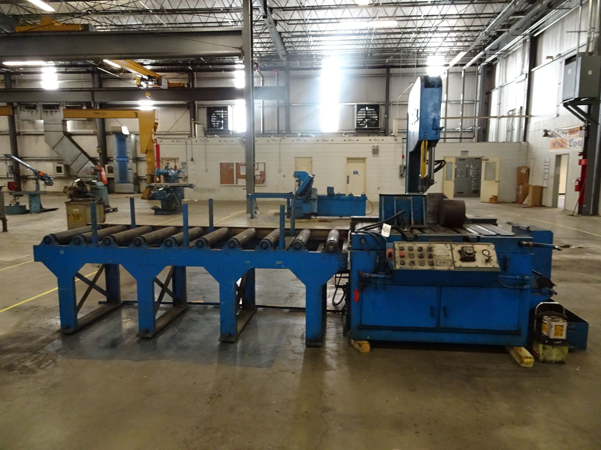 DoAll Model TF2525 Vertical Band Saw