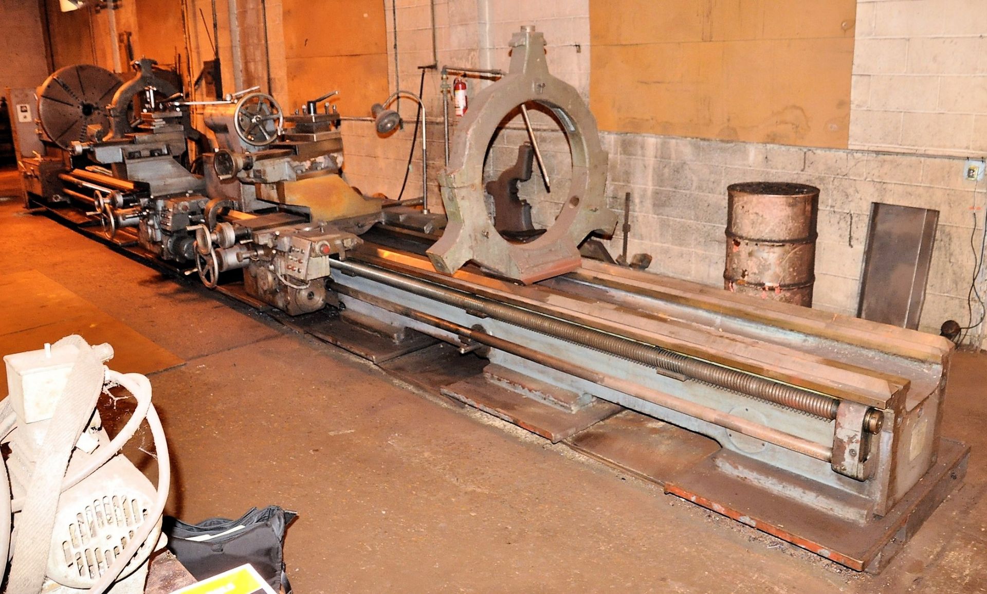 53" x 315" Poreba TR-135B/8M Manual Lathe