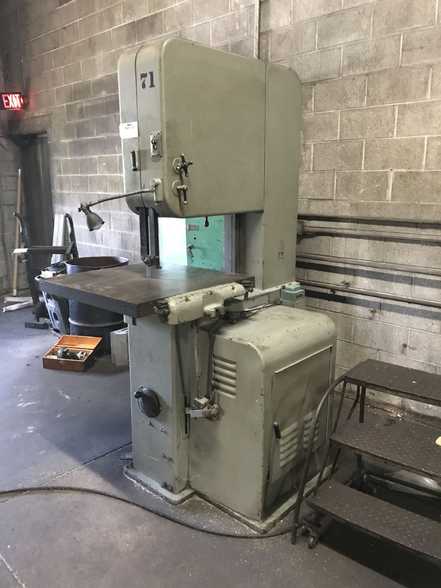 Doall Model 26 Vertical Band Saw - Image 2 of 2