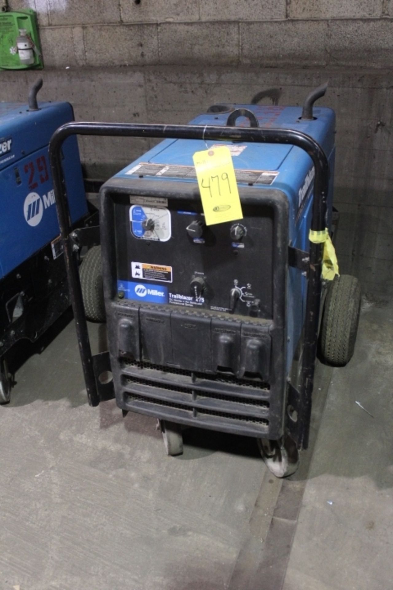 MILLER TRAILBLAZER 275 PORTABLE GAS WELDER/GENERATOR, S/N MF040882R, 528 HRS