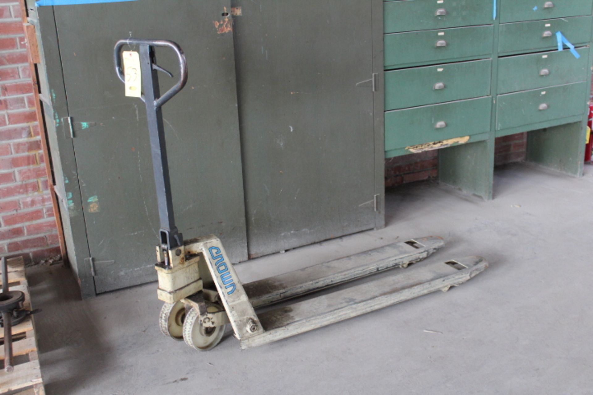 CROWN PALLET JACK