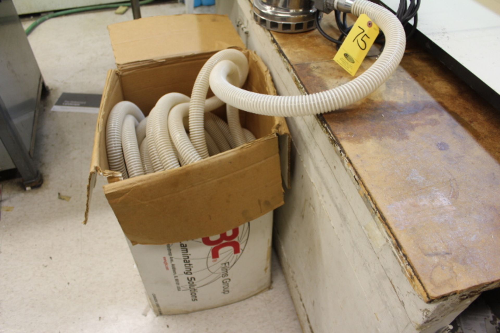 DAYTON 3YU75 1/2 HP STAINLESS SUMP PUMP WITH 50' HOSE - Image 2 of 2