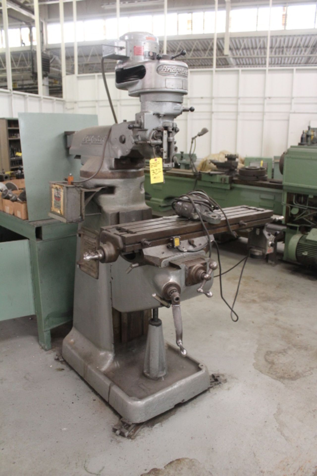 BRIDGEPORT J-HEAD VERTICAL MILL 1-HP 3-PHASE, PF TABLE