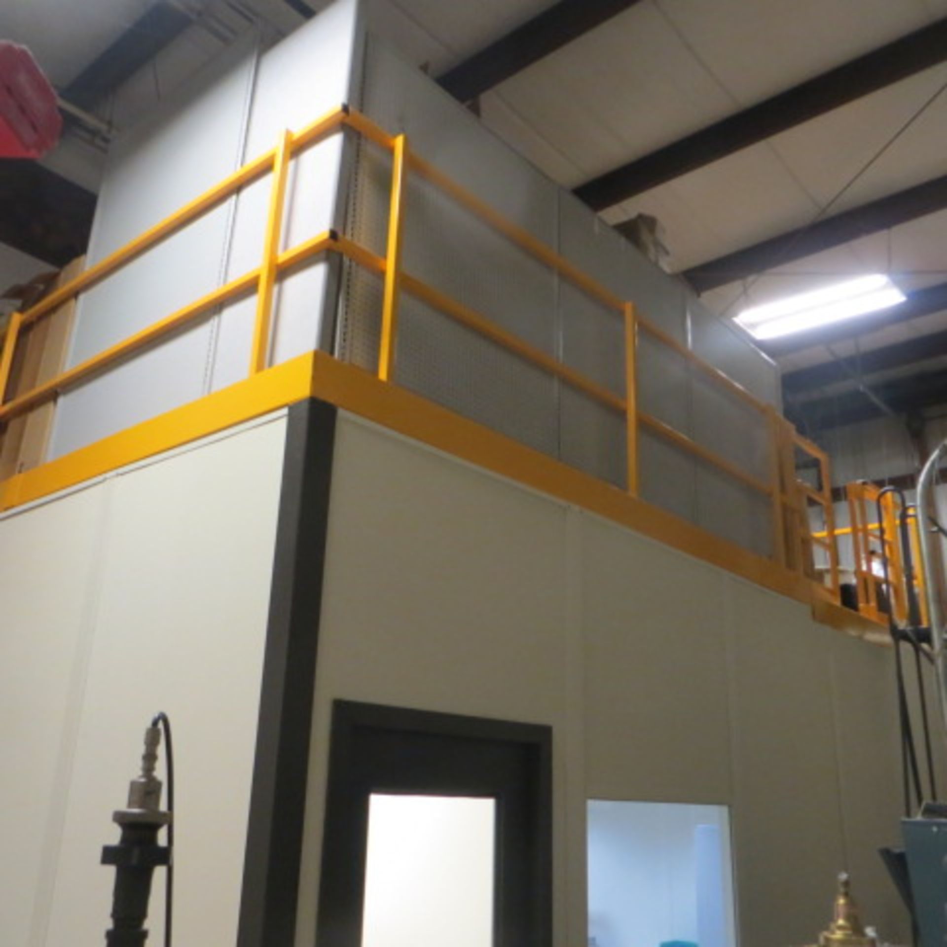 20' X 15' MODULAR CLEAN ROOM 2-SIDED ACCESS AND MEZZANINE STORAGE TOP AND HEPA FILTER UNIT - Bild 6 aus 6