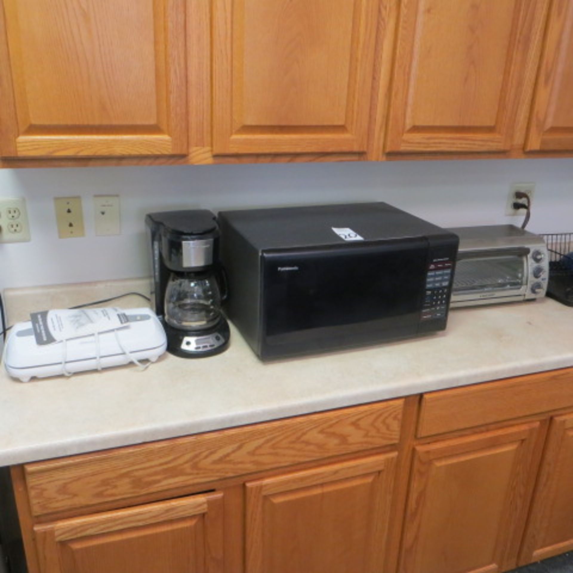 PANASONIC M/W OVEN, TOASTER OVEN, COFFEE MAKER & SEALMEAL VACUUM FOOD STORAGE SYSTEM