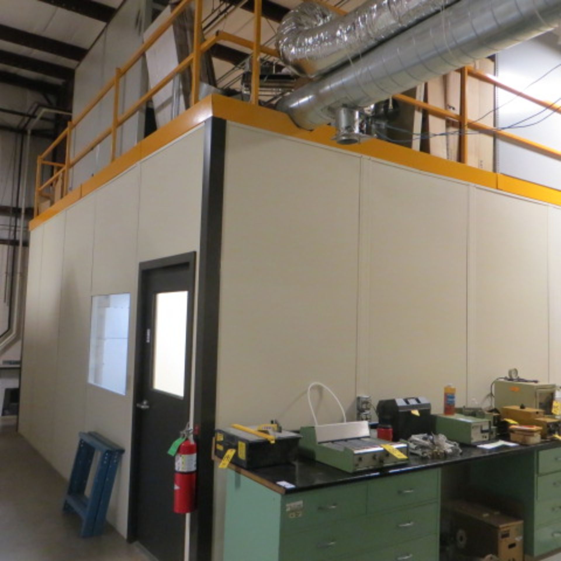 20' X 15' MODULAR CLEAN ROOM 2-SIDED ACCESS AND MEZZANINE STORAGE TOP AND HEPA FILTER UNIT