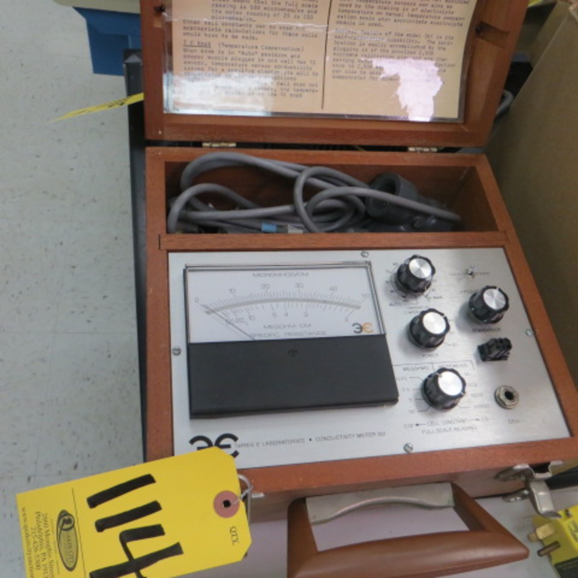 THREE LABORATORIES 301 CONDUCTIVITY METER