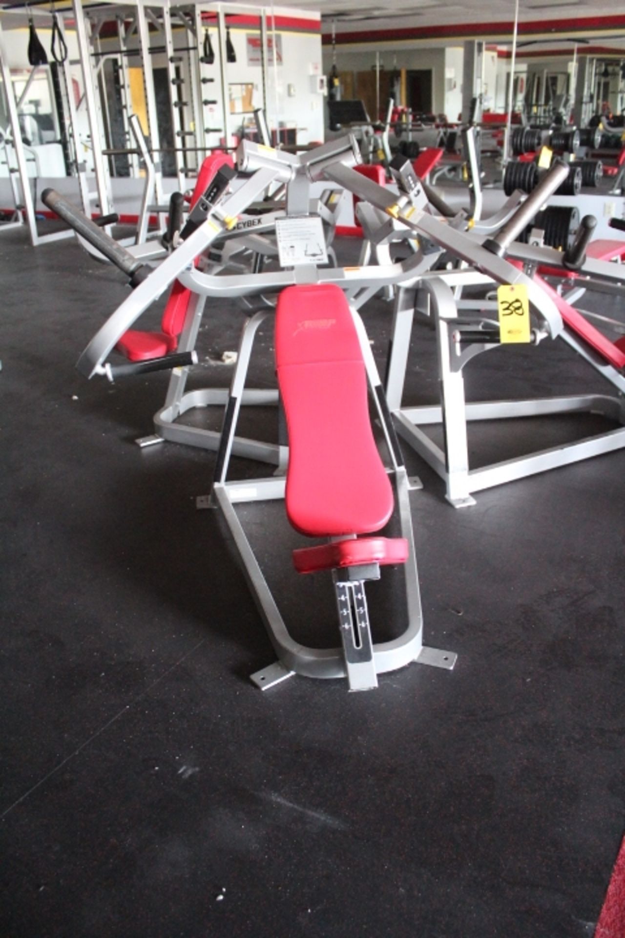 CYBEX PLATE LOADED CONVERGING CHEST PRESS