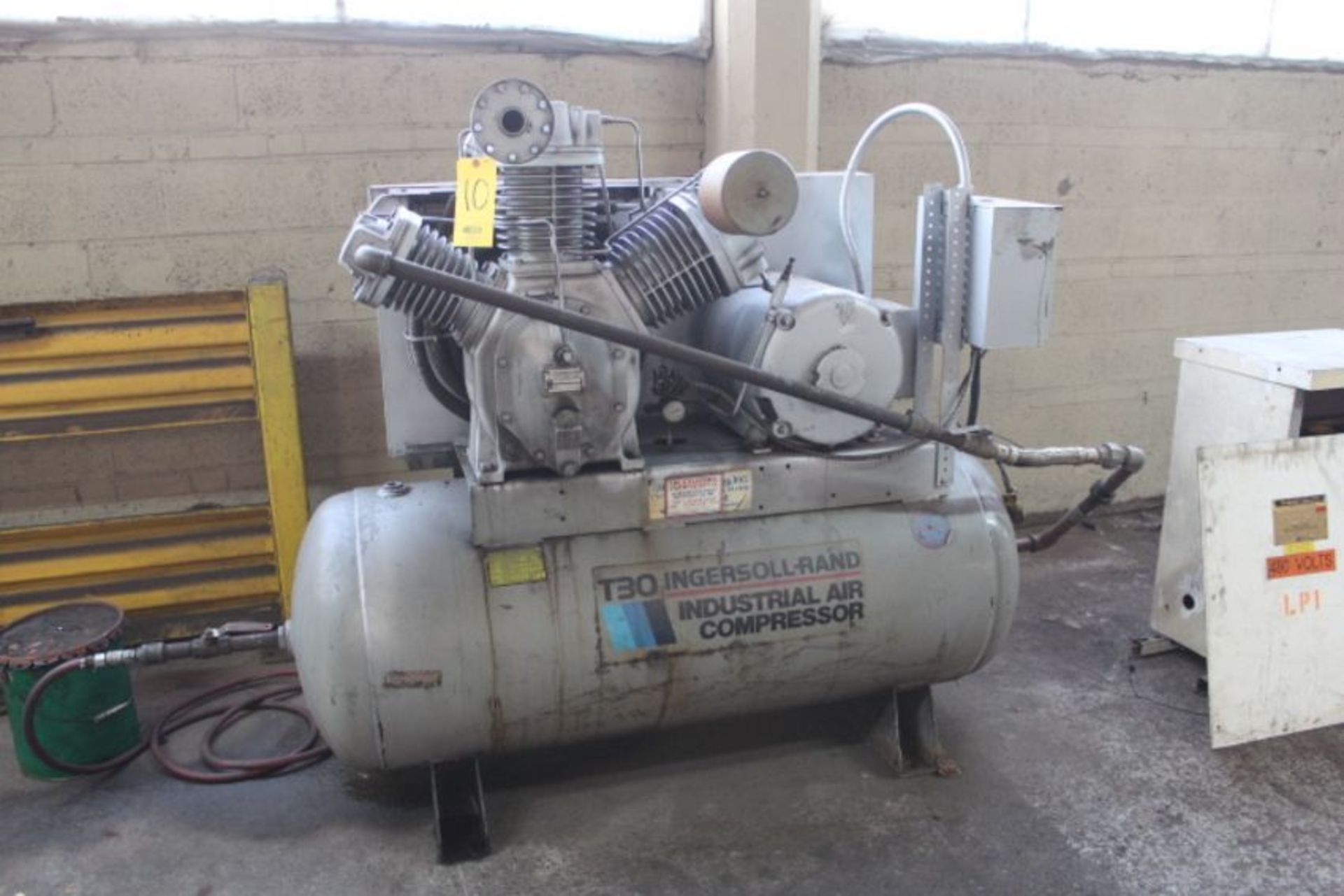 INGERSOLL RAND T30 HORIZONTAL AIR COMPRESSOR