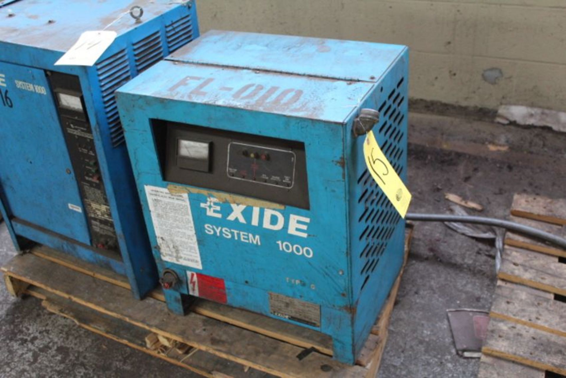 EXIDE SYSTEM 1000 BATTERY CHARGER - LEADS ARE CUT AS-IS
