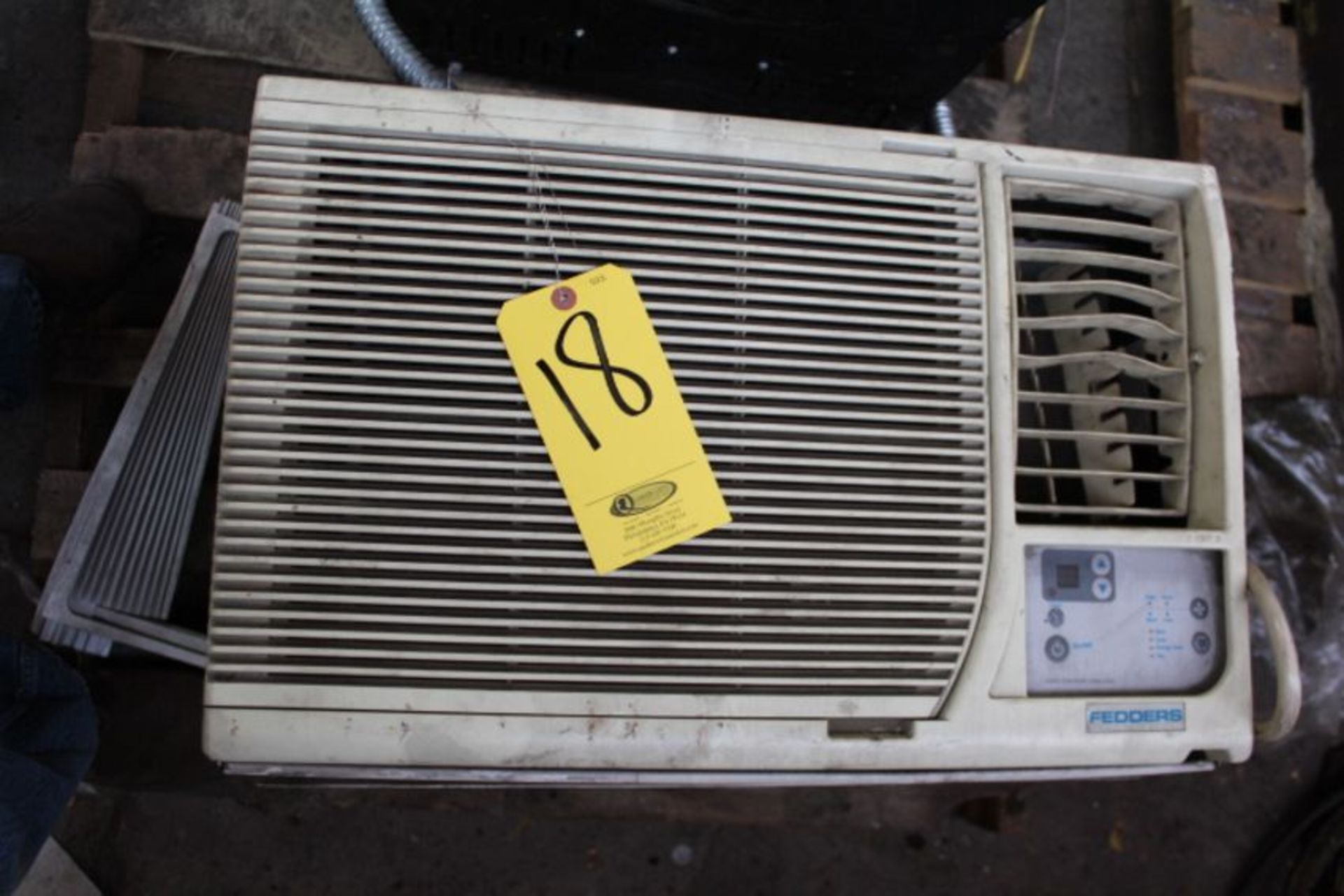 WINDOW A/C UNIT