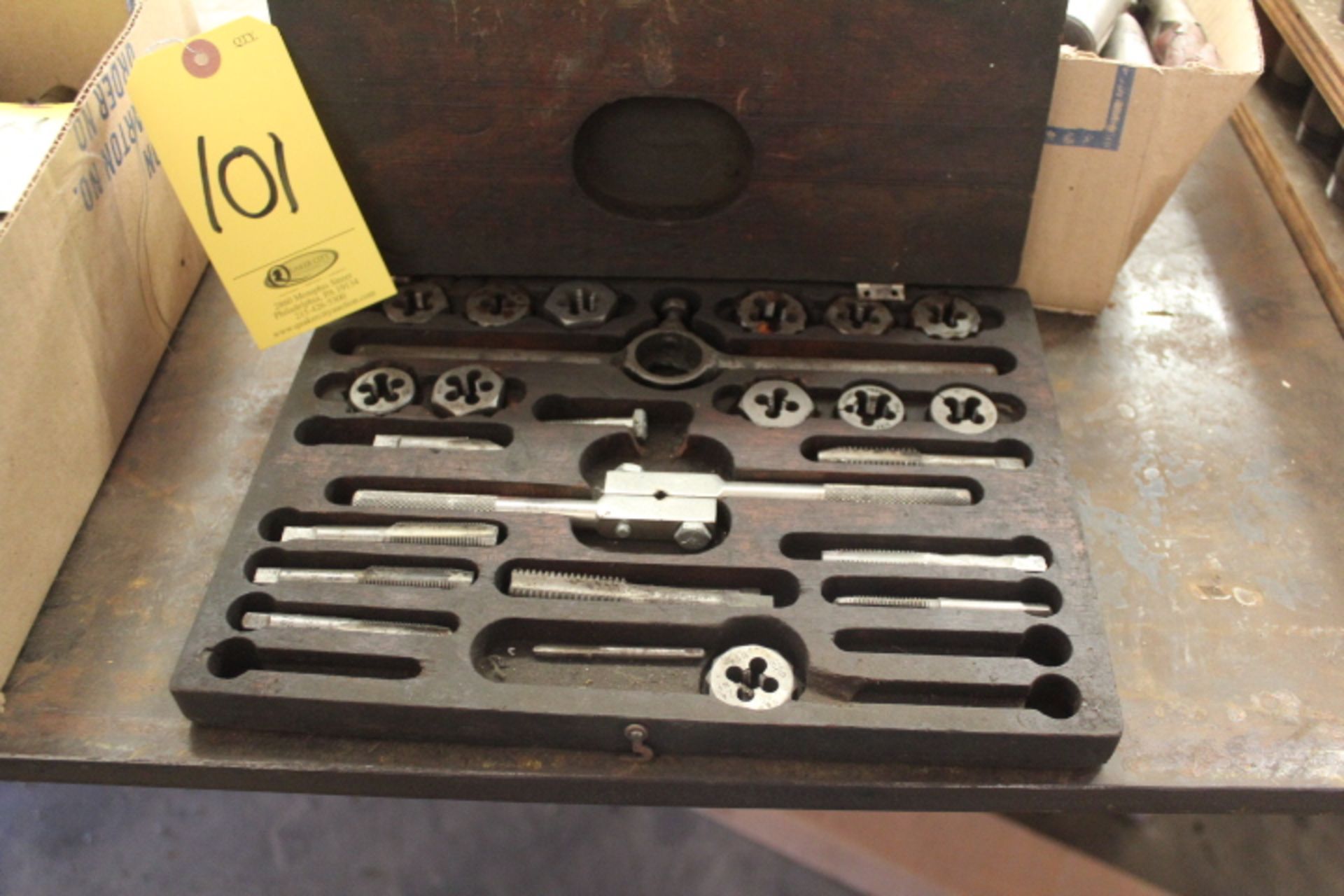 TAP AND DIE SET