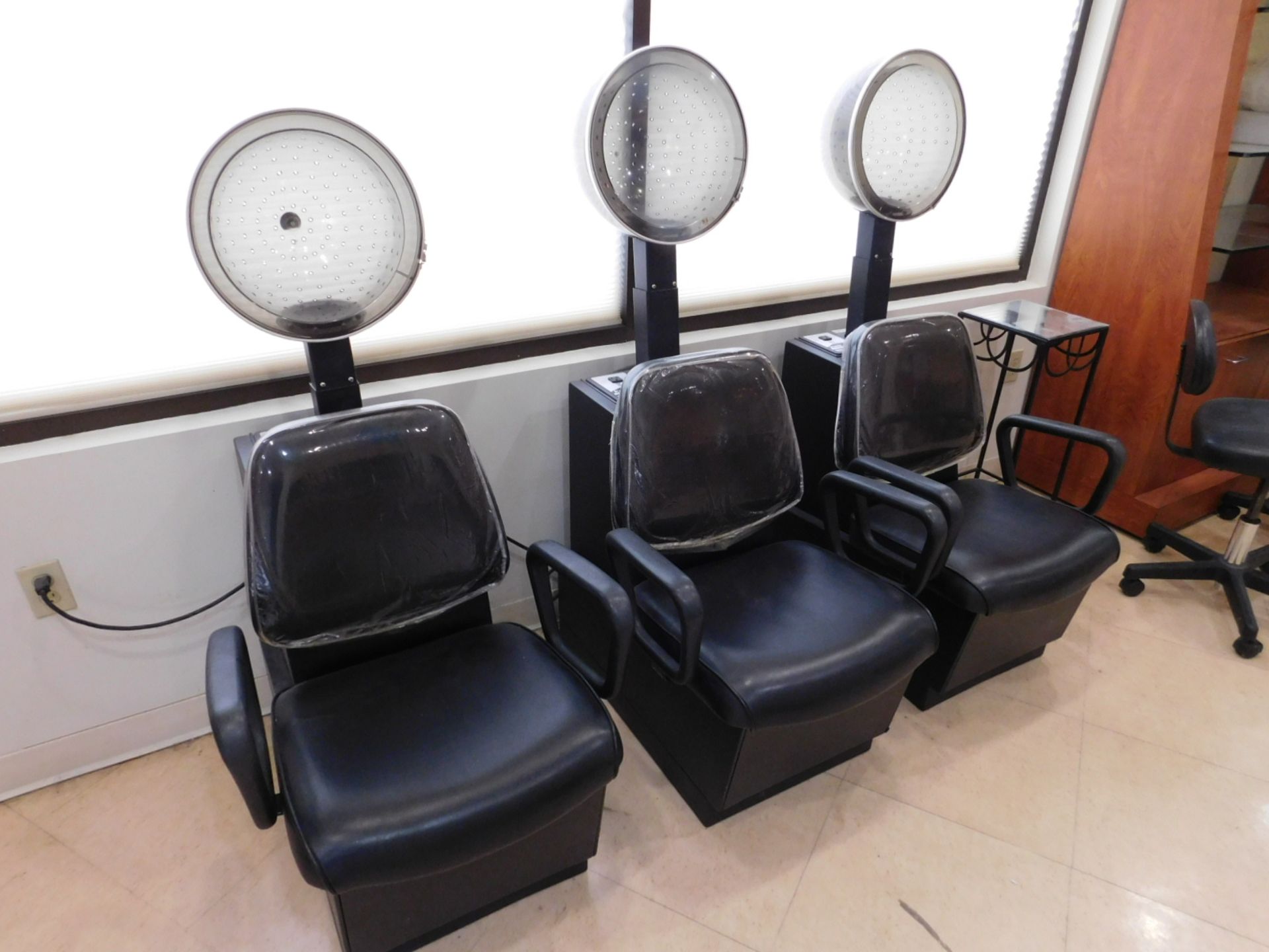 Kaemark Kwik set Professional salon Hair dryer chairs - Black
