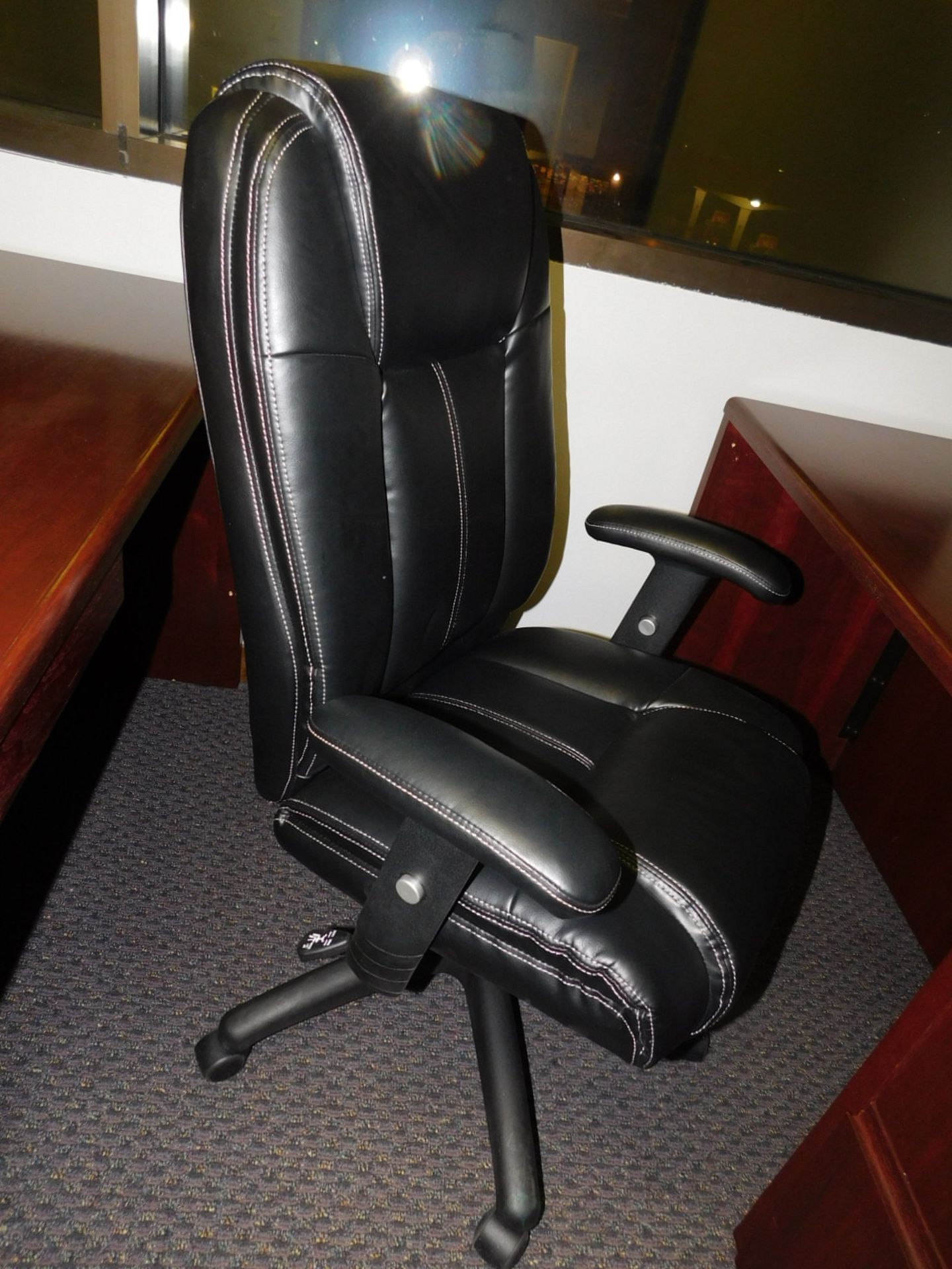 BLACK LEATHER HIGH BACK EXECUTIVE CHAIR, PNEUMATIC OPERATED, 5 STAR BASE, CARPET CASTORS