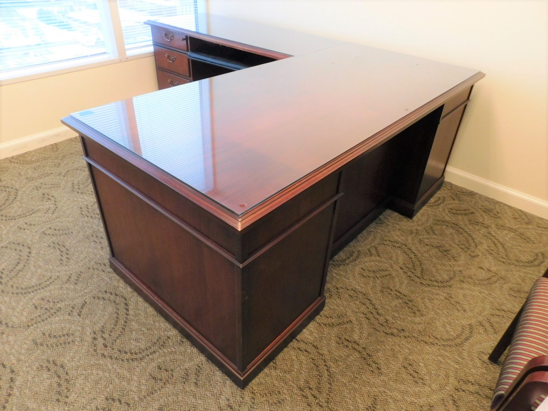 KIMBALL SENATOR SERIES 36" X 72" EXECUTIVE L DESK W/ LEFT 54" EXTENSION, FIXED CENTER DRAWER, - Image 2 of 3
