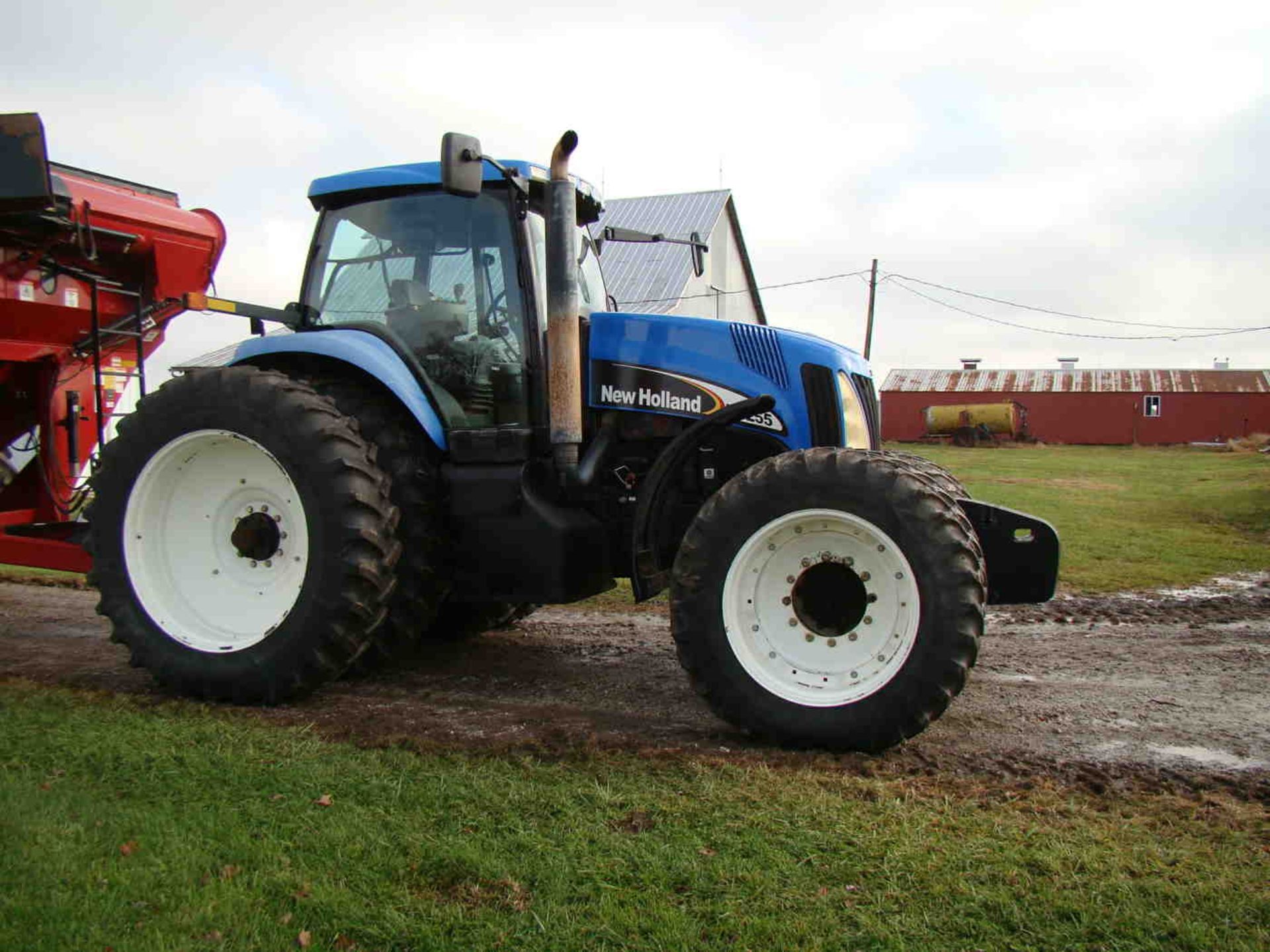 2006 New Holland TG255 FWA tractor, 3,073 hrs, MegaFlow hydraulics, Ag Leader guidance ready 10ft