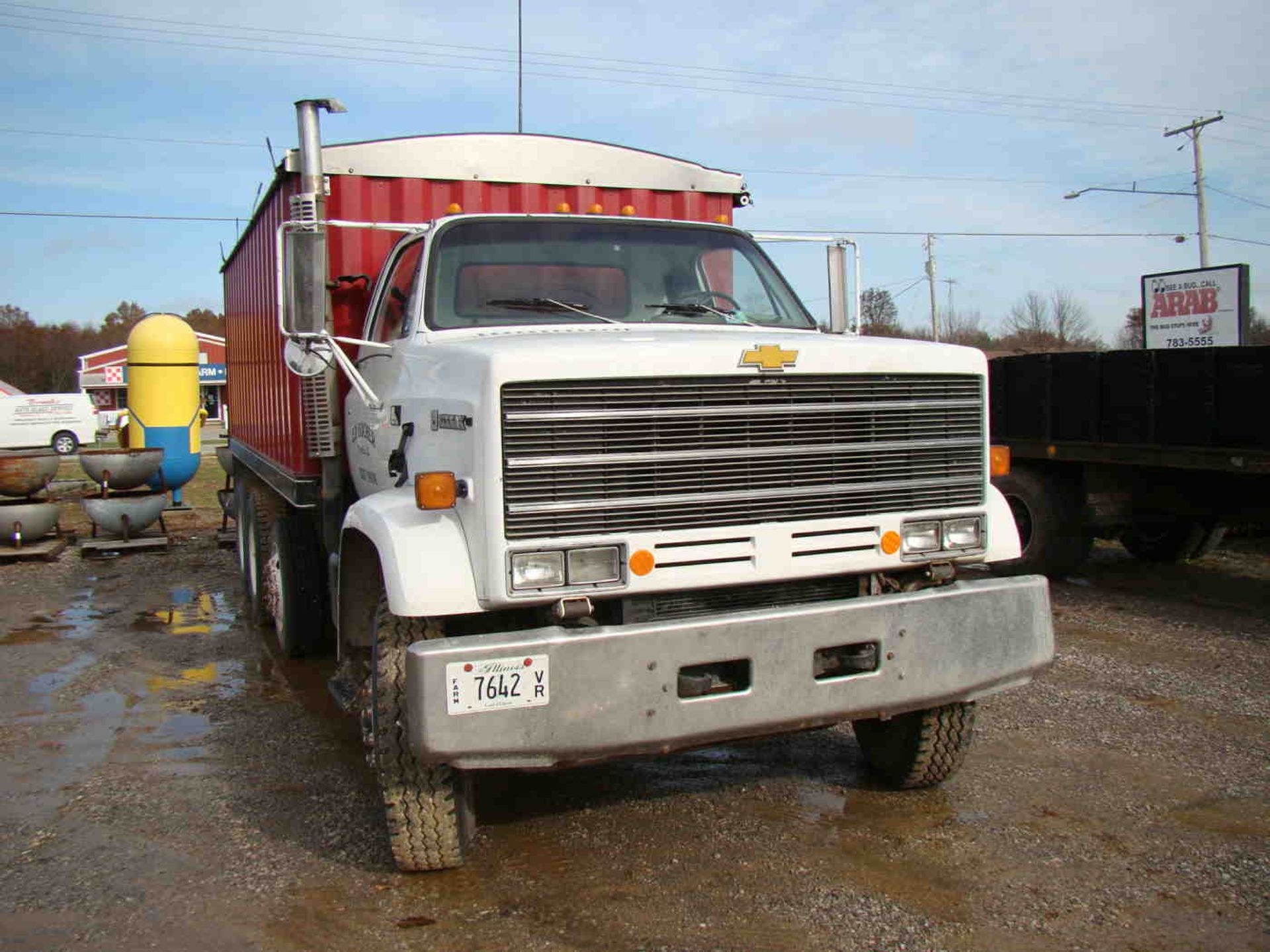 1989 Chevrolet Kodiak tandem grain truck 299,371 miles, w/ air tag push axel, 3208 Cat diesel, 600 - Image 8 of 8