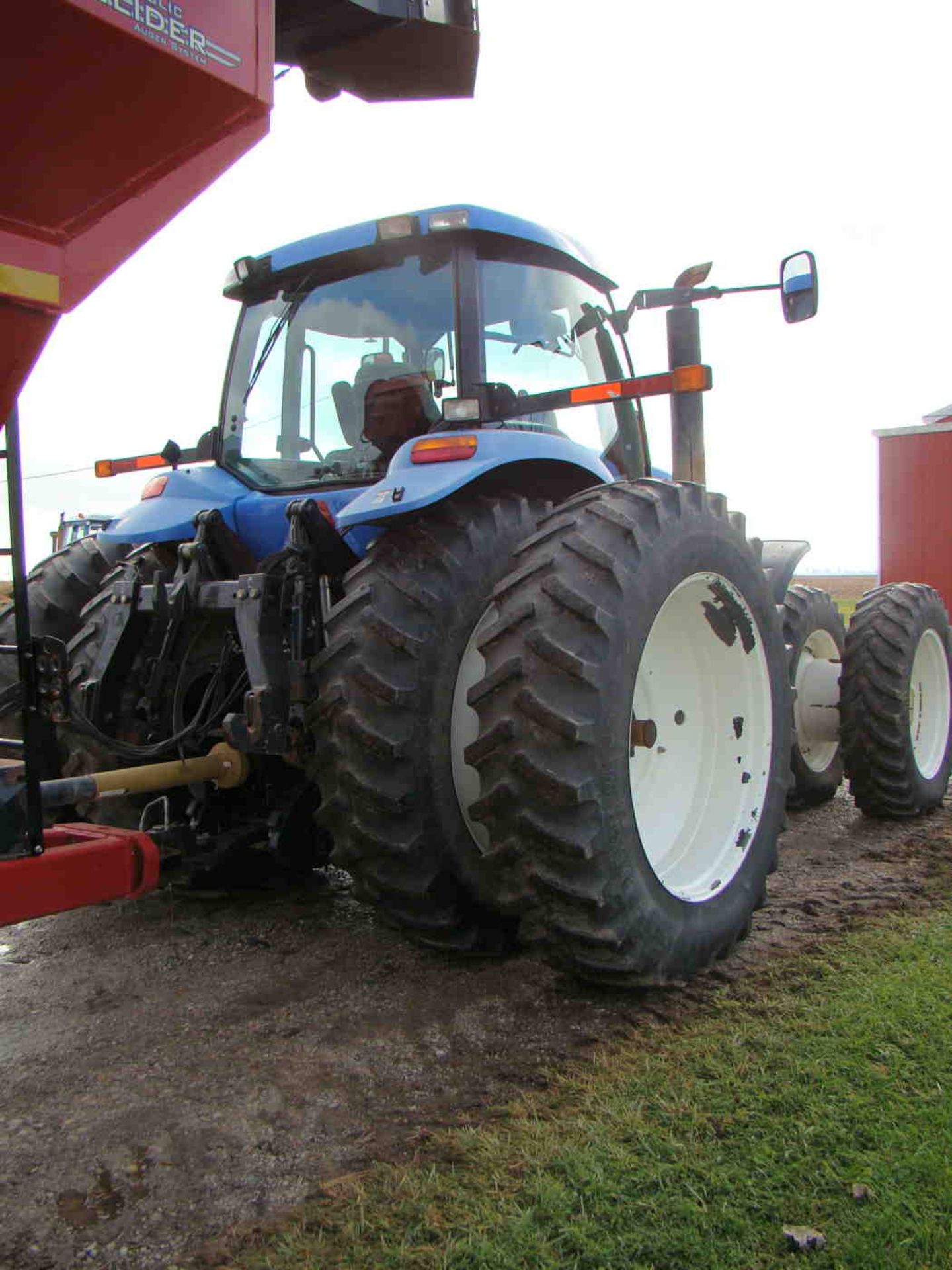 2006 New Holland TG255 FWA tractor, 3,073 hrs, MegaFlow hydraulics, Ag Leader guidance ready 10ft - Image 3 of 18