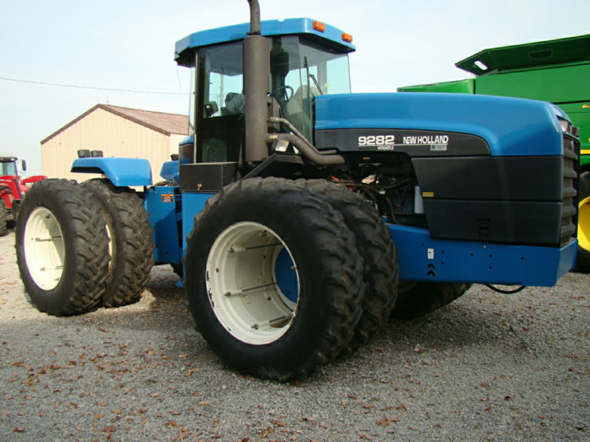 1996 New Holland 9282 tractor, 4x4, 3,515 hours, 5.9 Cummins, Good Year 18.4-38 duals 50%, - Image 17 of 26