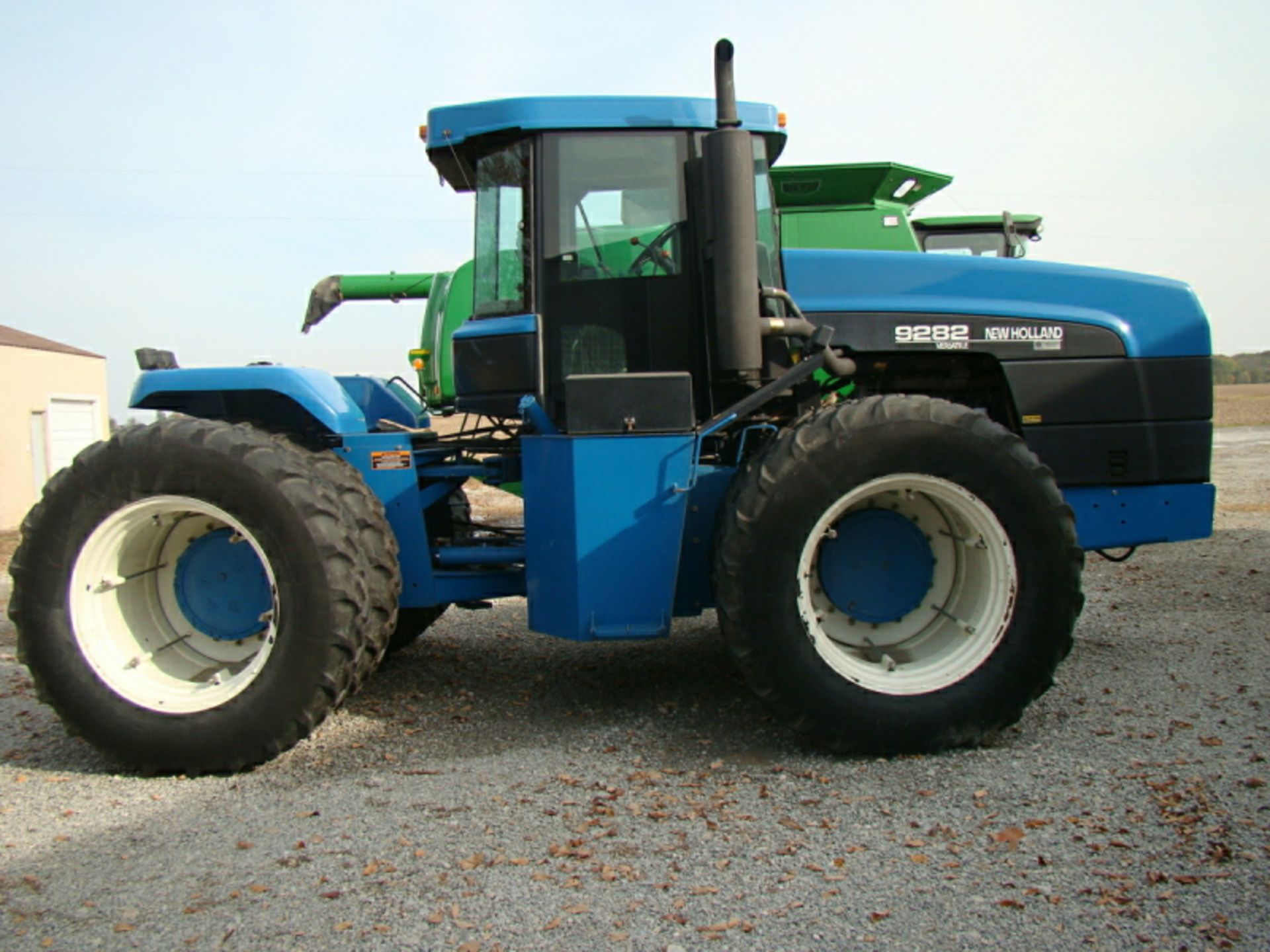 1996 New Holland 9282 tractor, 4x4, 3,515 hours, 5.9 Cummins, Good Year 18.4-38 duals 50%, - Image 7 of 26