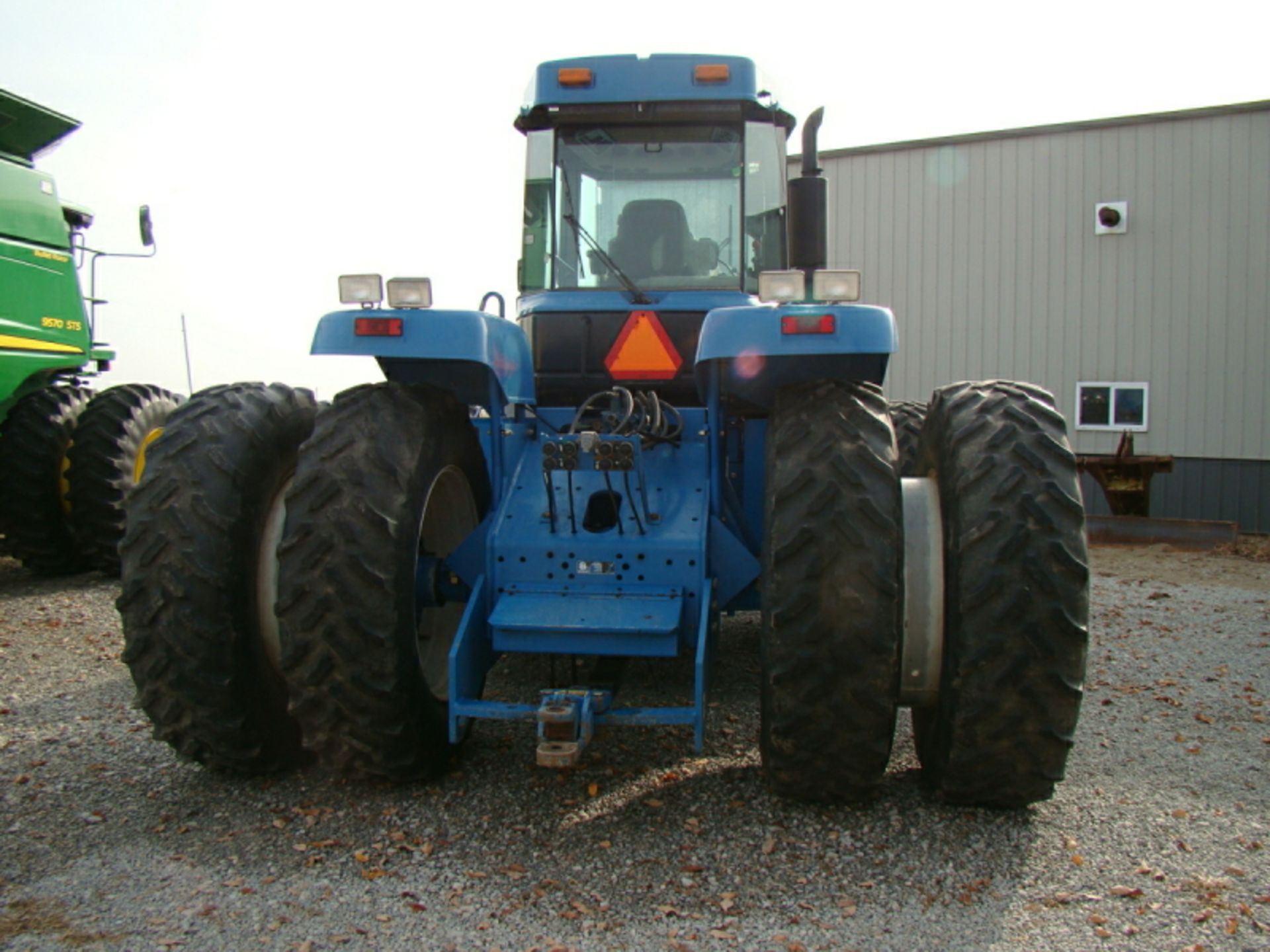 1996 New Holland 9282 tractor, 4x4, 3,515 hours, 5.9 Cummins, Good Year 18.4-38 duals 50%, - Image 10 of 26