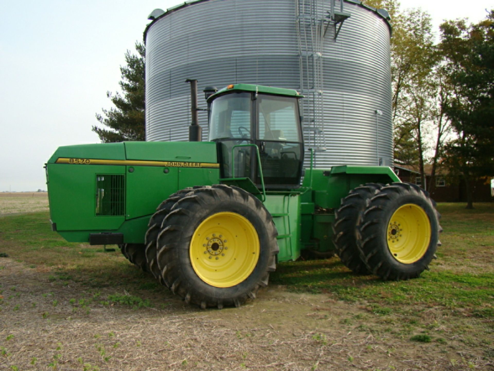 1994 John Deere 8570 tractor, 4x4, 6,357 hours, new head gasket in 2014, New bushings for