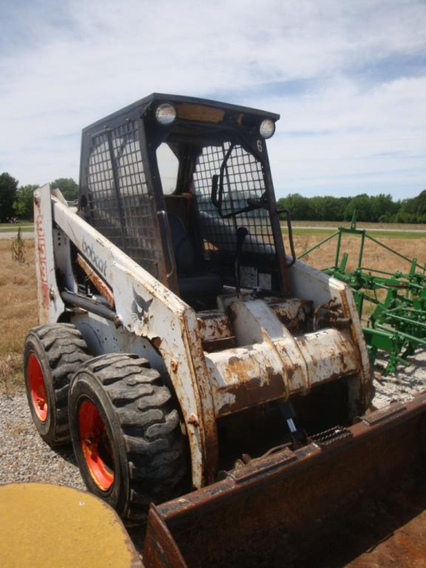 Bobcat Skidsteer 853,2570 hrs, Diesel, new radiator, front aux. hydraulics, lights, bucket - Image 7 of 12