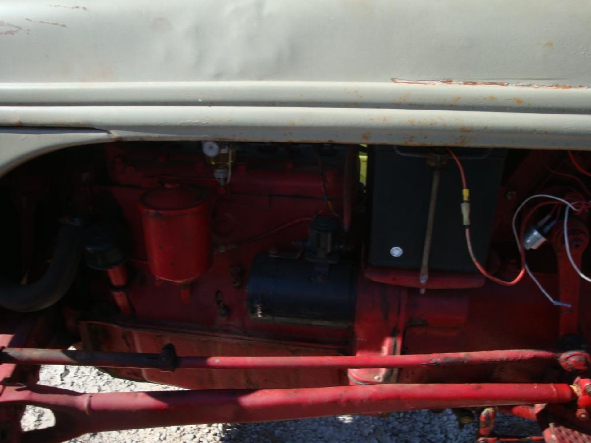 1951 Ford 8N tractor, WFNew carburetor, new battery, front and rear main seals replaced, - Image 9 of 12