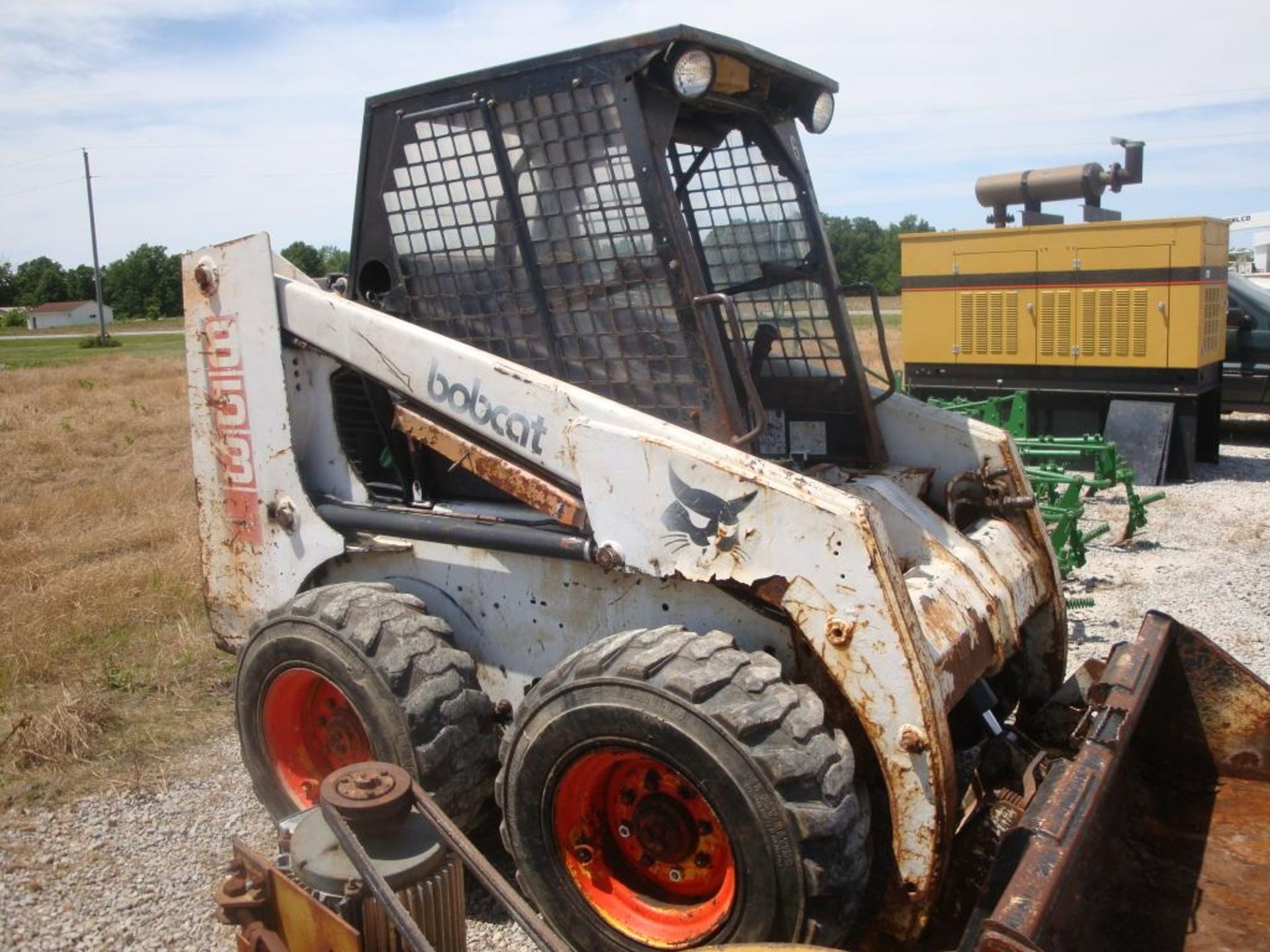 Bobcat Skidsteer 853,2570 hrs, Diesel, new radiator, front aux. hydraulics, lights, bucket - Image 10 of 12