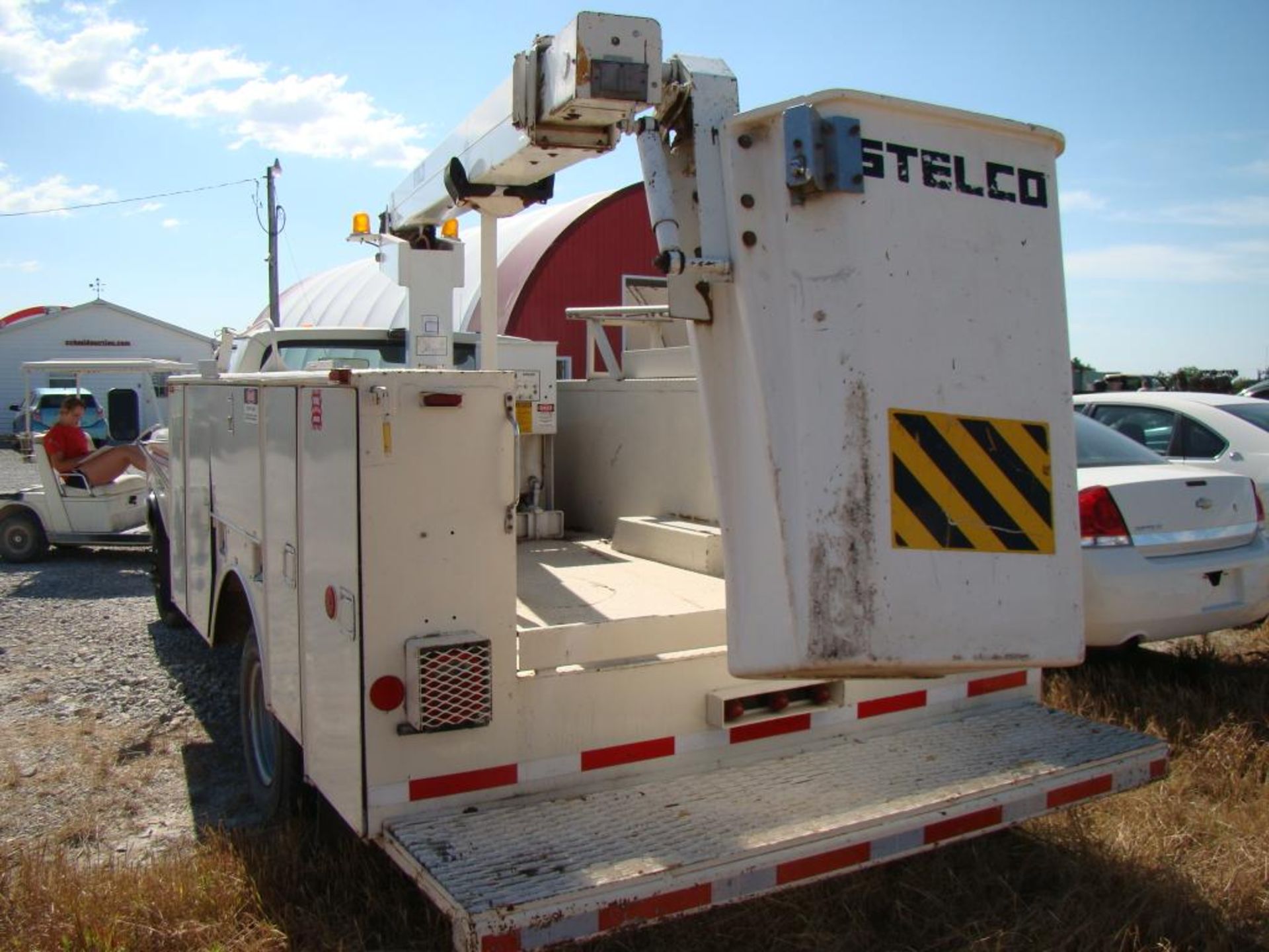 (Title) 1989 Ford F350 bucket truck, 7.3L diesel,4 speed with overdrive, Stelco bucket lift mofel - Image 11 of 18
