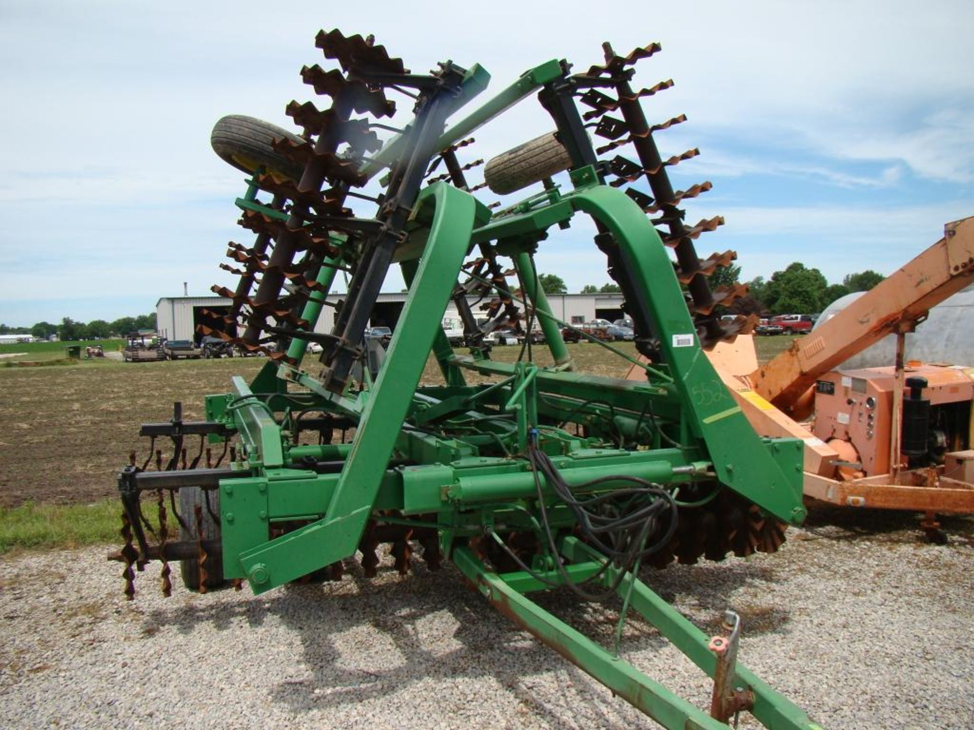 JD 230 disk converted to no till blades 24'