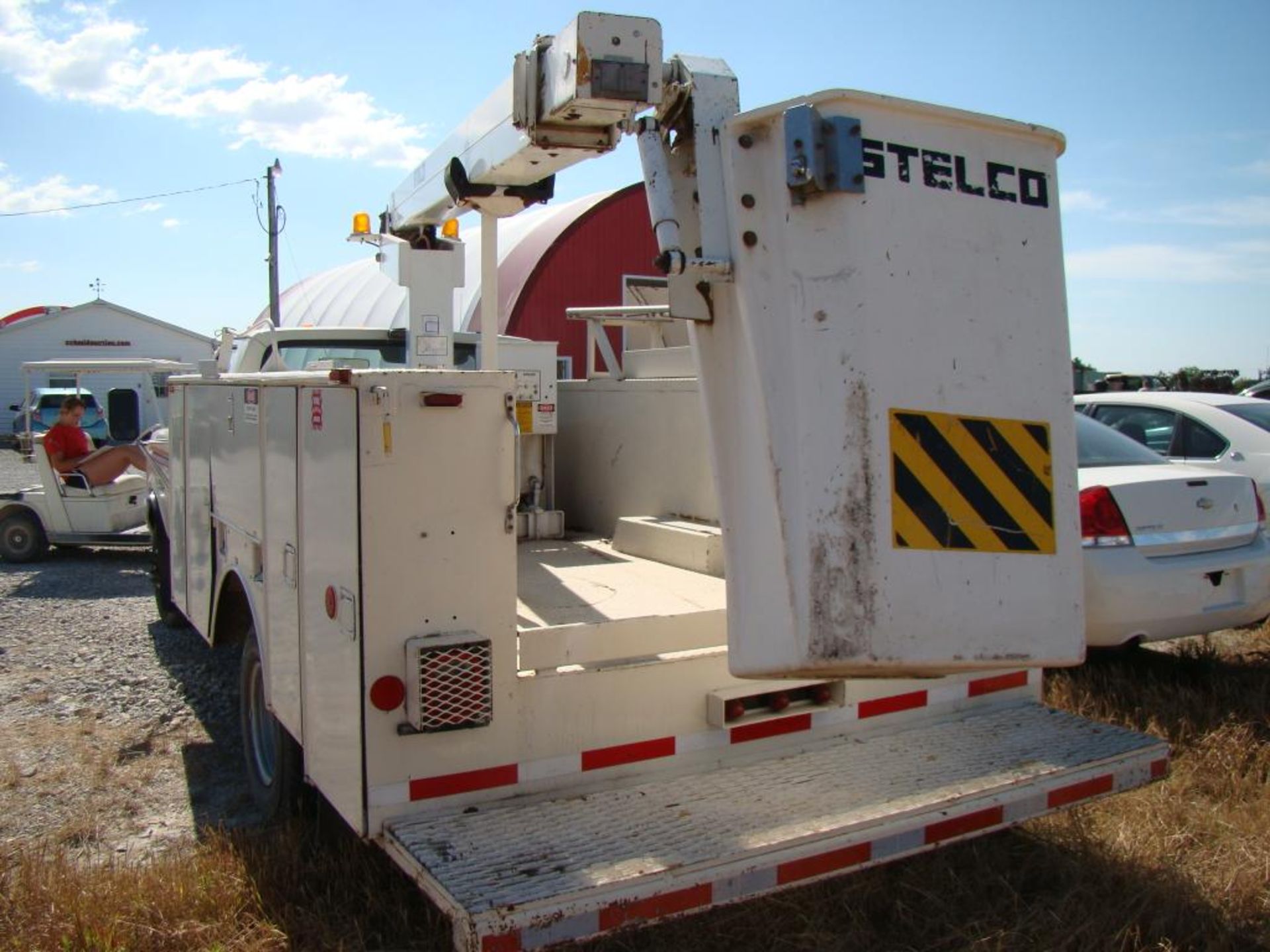 (Title) 1989 Ford F350 bucket truck, 7.3L diesel,4 speed with overdrive, Stelco bucket lift mofel - Image 12 of 18