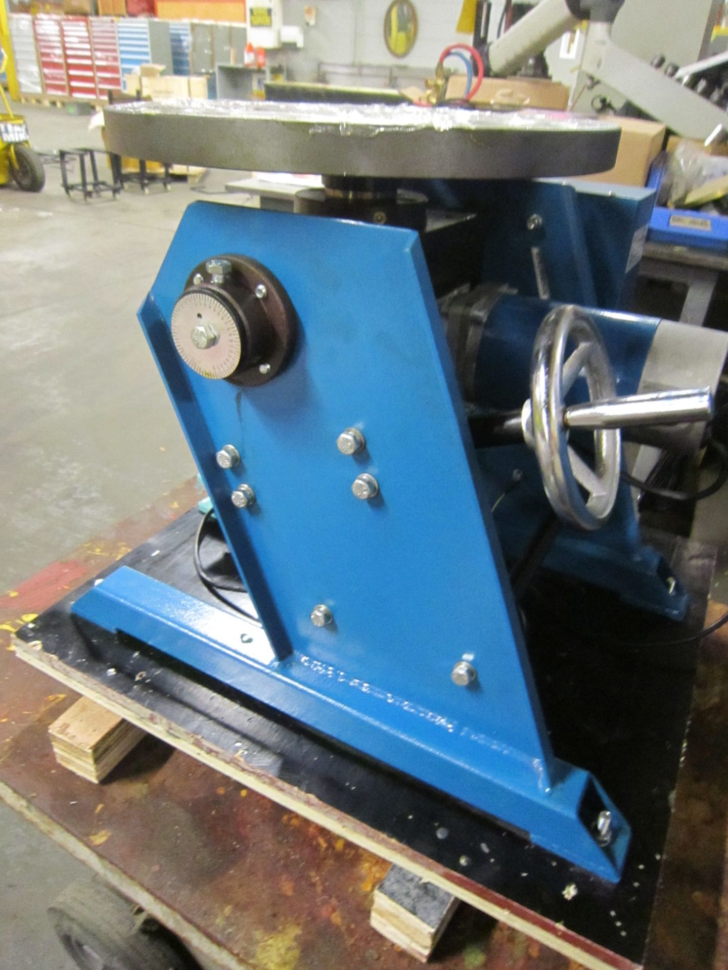 Verner model VD-300 WELDING POSITIONER 300lbs capacity - tilt and rotate with variable speed drive - Image 2 of 2