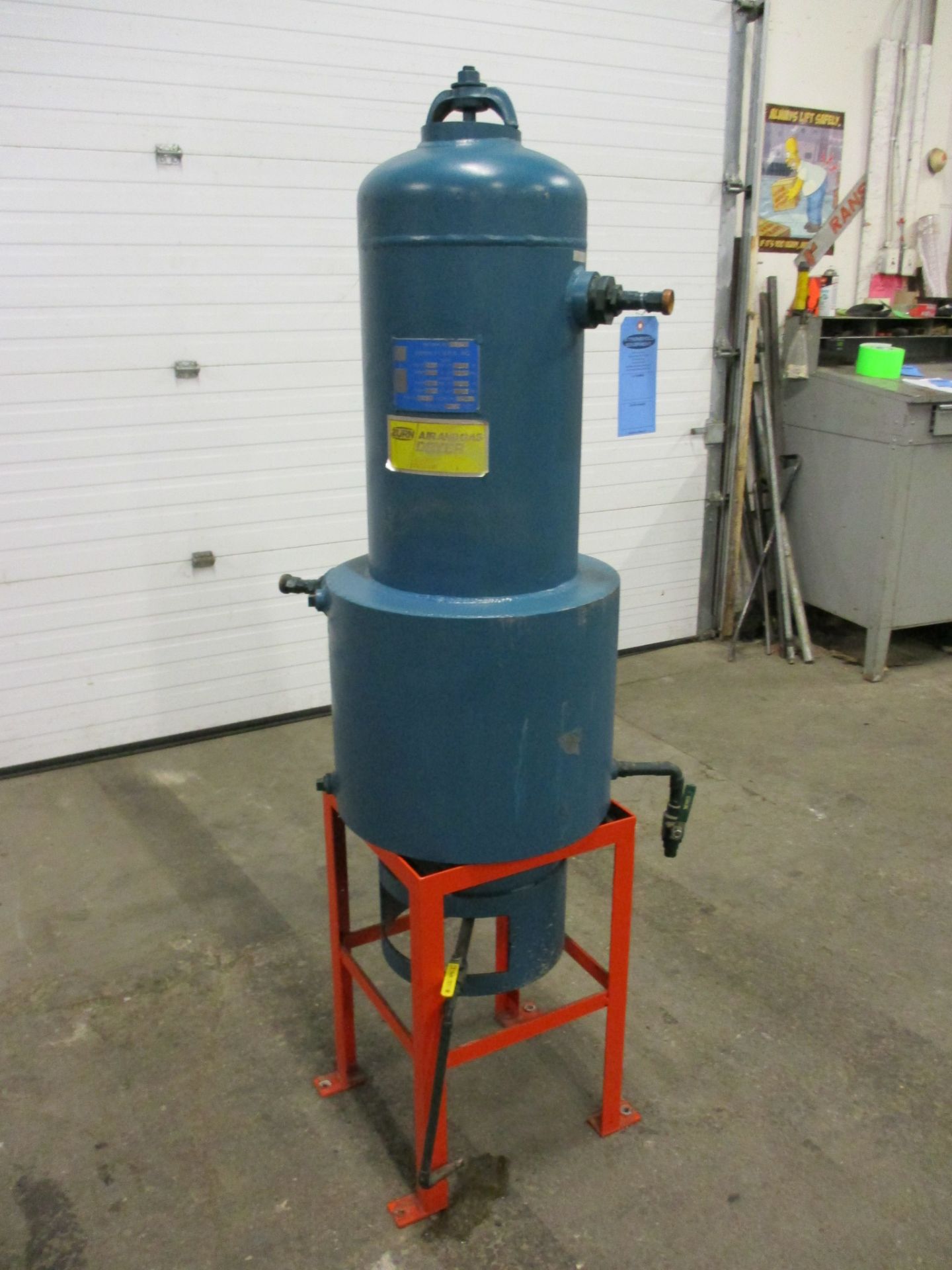 Zurn Air & Gas Dryer model M-15 with vertical compressed air tank