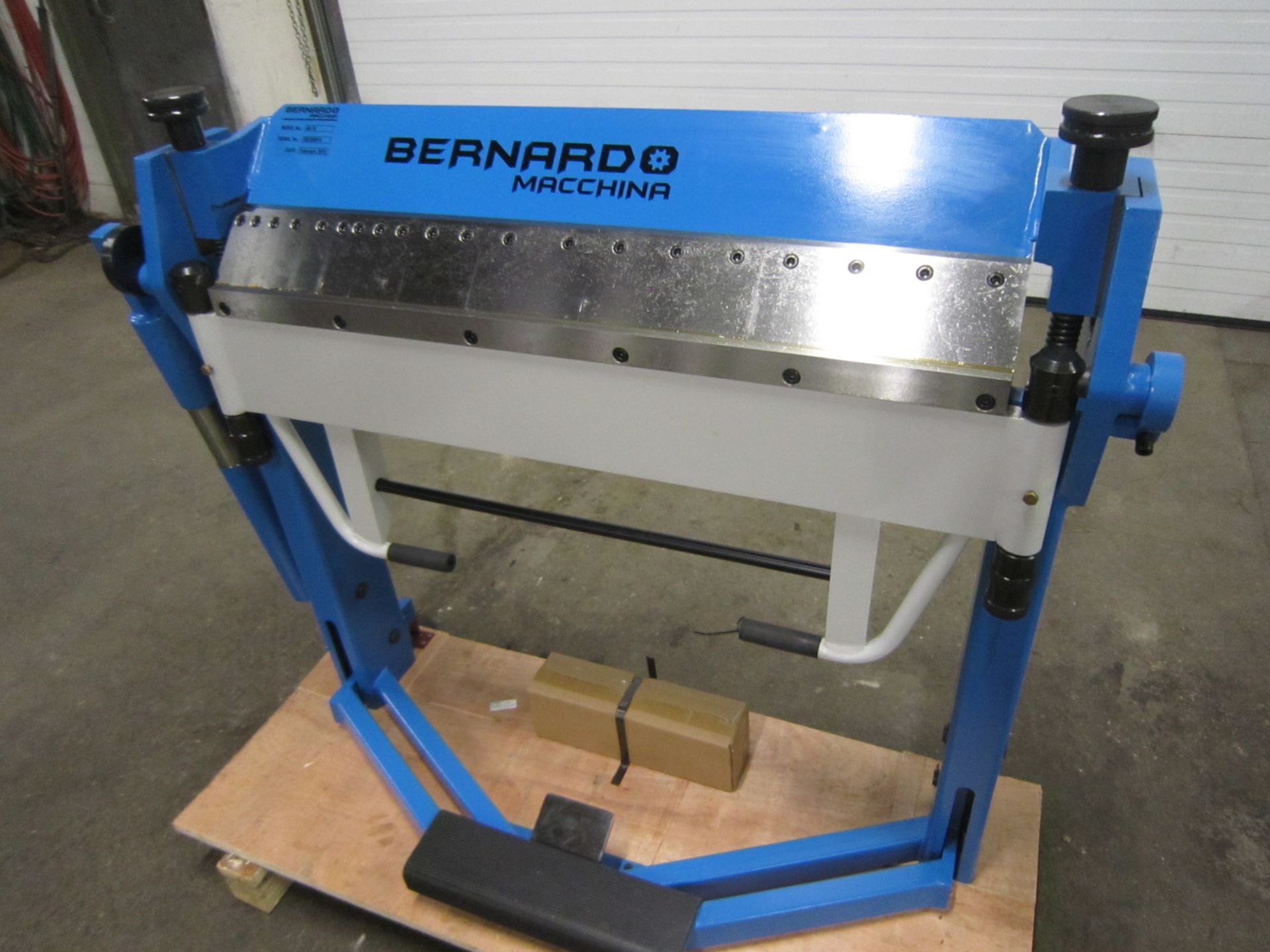 Bernardo Box & Pan / Hand Brake - 40" capacity working width & 2.5mm capacity plate thickness MINT