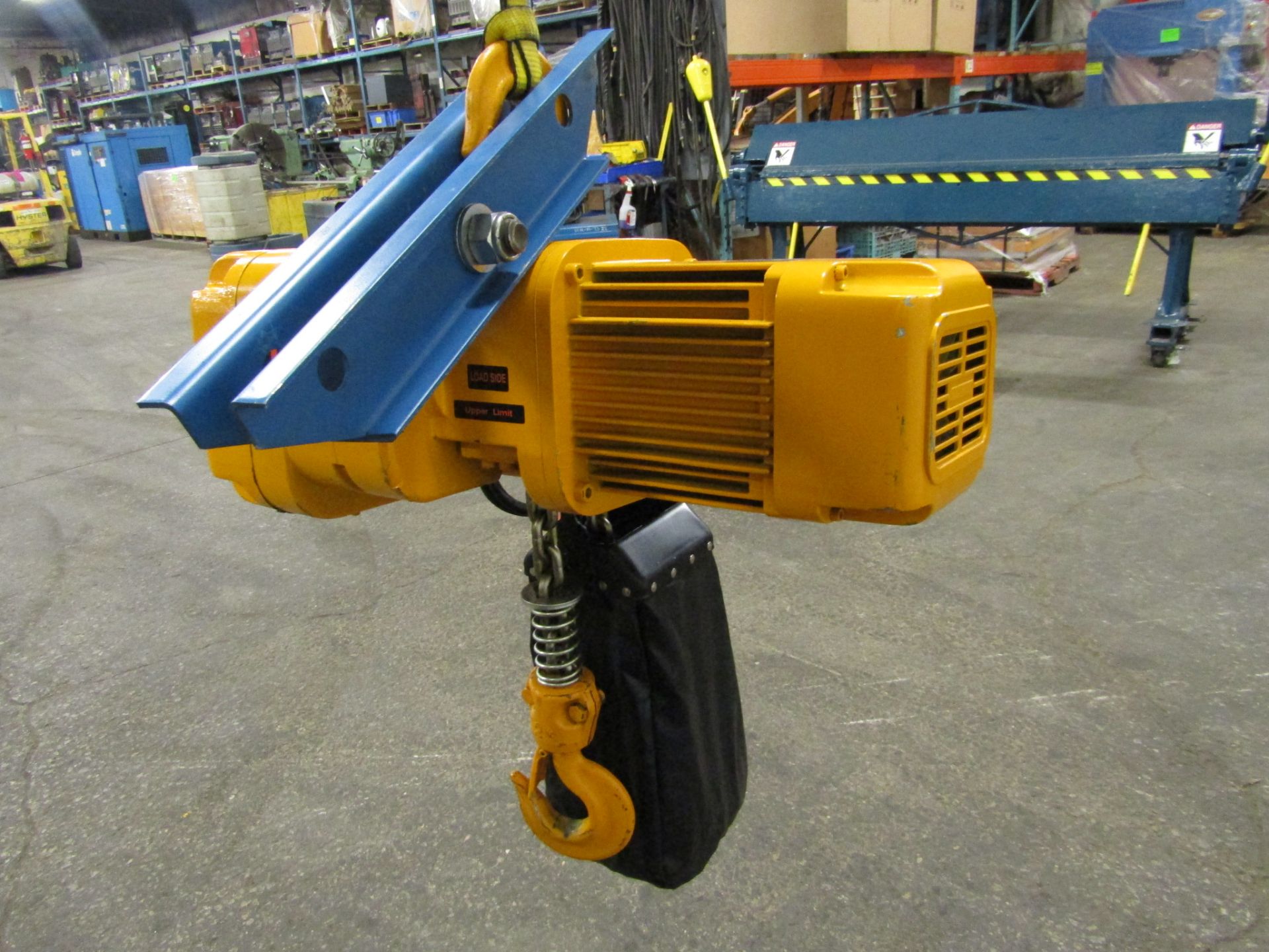 Harrington 2 Ton Electric Chain Hoist model 4H - 2000kg / 4000lbs lift capacity with trolley - Image 3 of 3