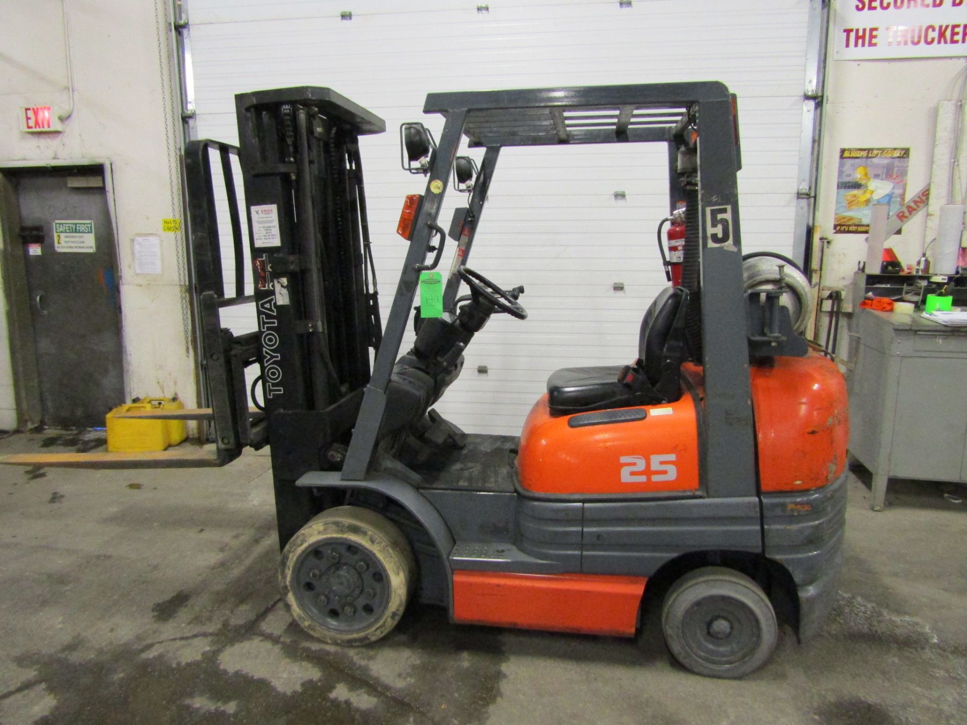 Toyota 5000lbs Capacity Forklift - Certified into 2017 - LPG (propane) with 3-stage mast & sideshift