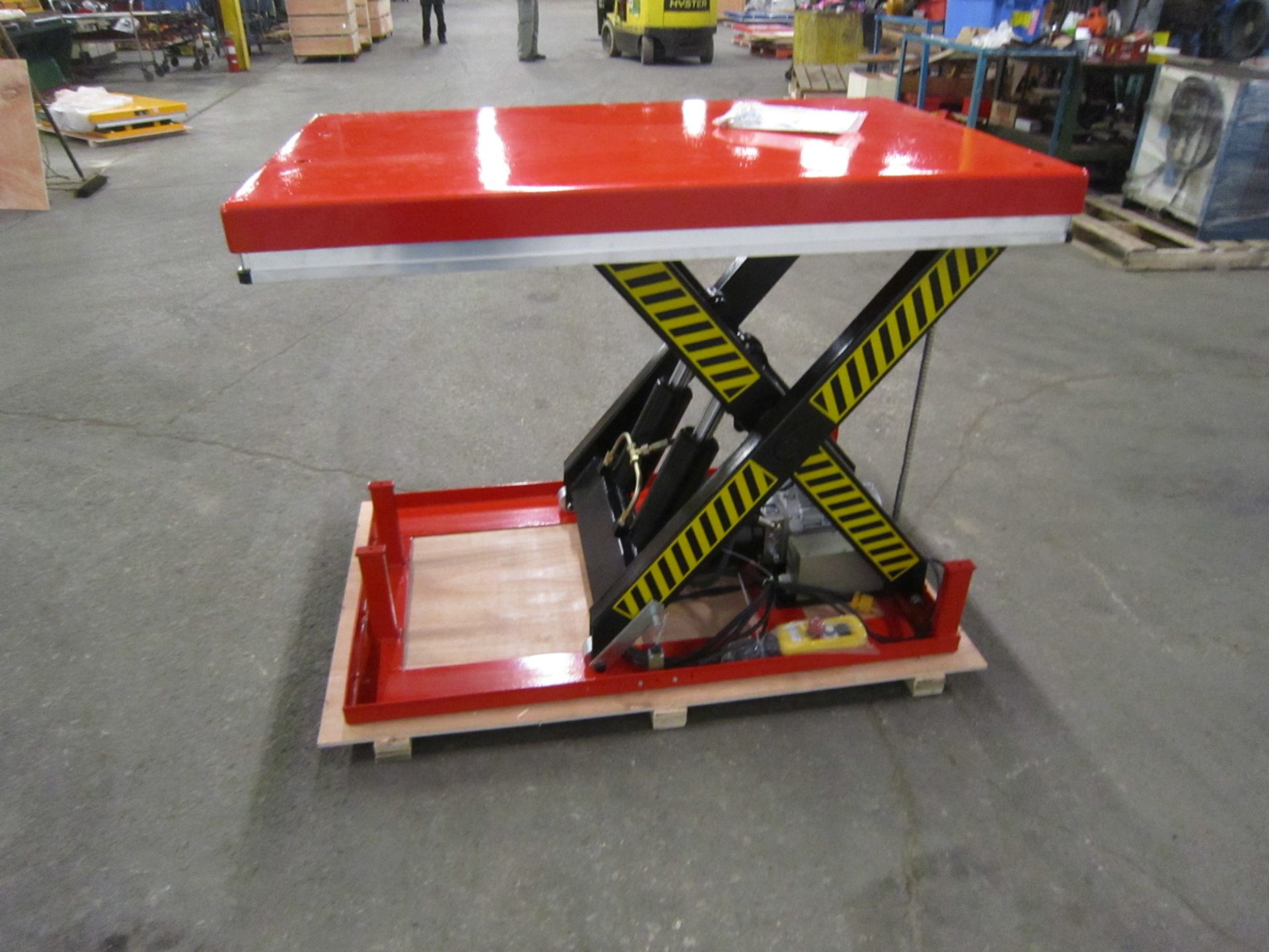 Olympic Hydraulic Lift Table 32" x 52" x 40" lift - 4000lbs capacity - UNUSED and MINT - 115V - Image 2 of 2