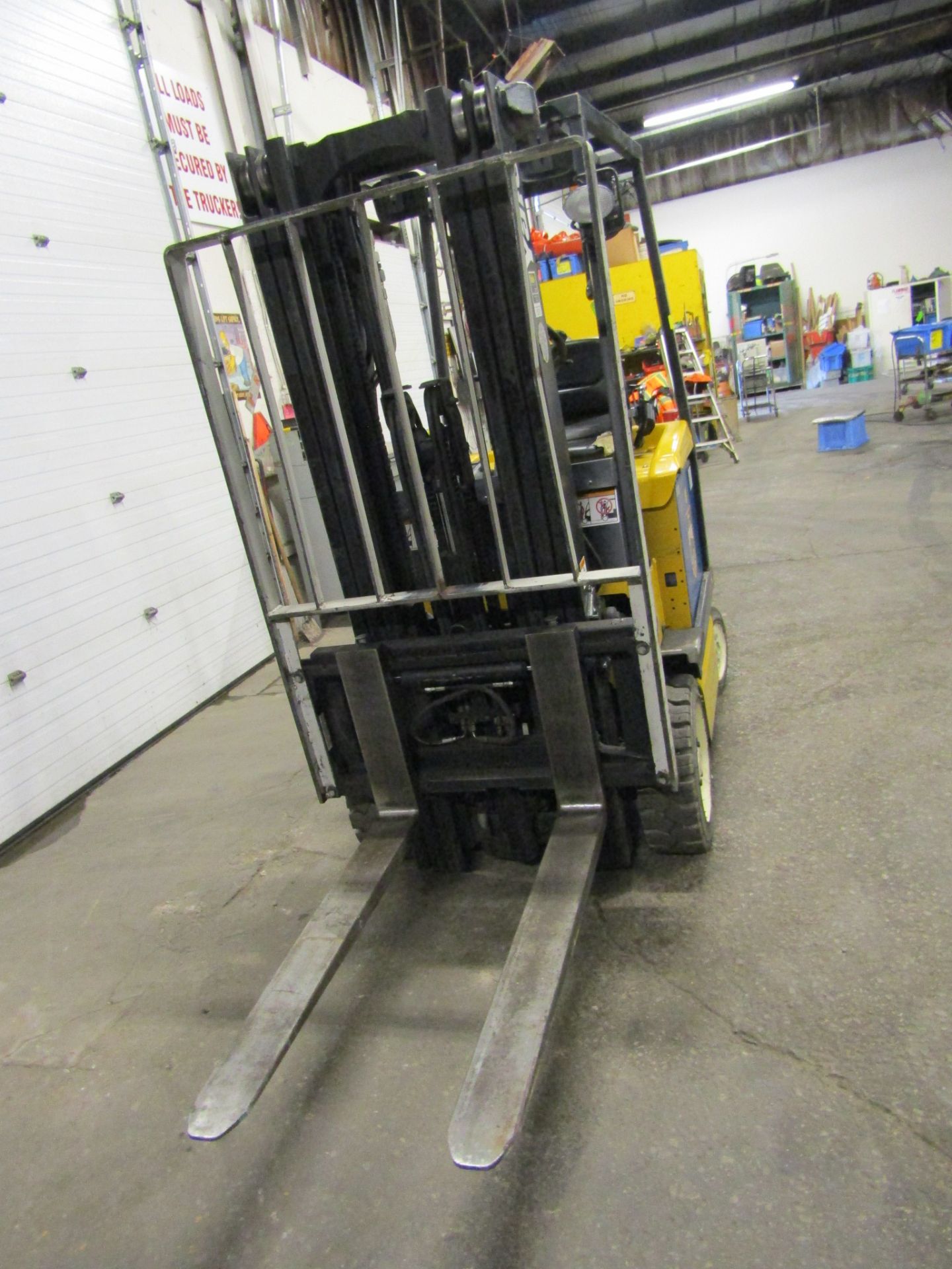 2008 Yale 5000lbs Capacity Forklift - Electric unit with 3-stage mast & sideshift with Charger - Image 2 of 2