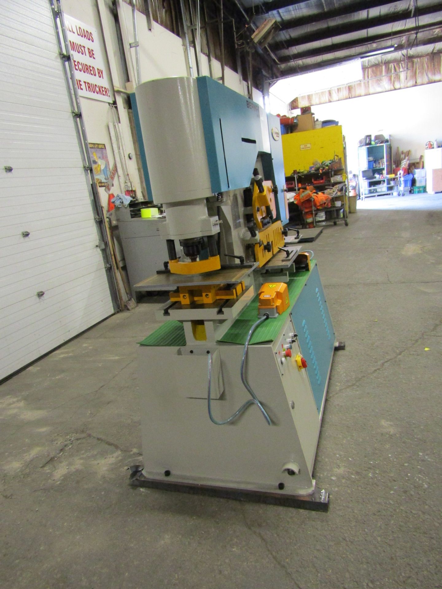Bernardo Macchina 95 Ton Capacity Hydraulic Ironworker - complete with dies and punches - Dual - Image 3 of 3