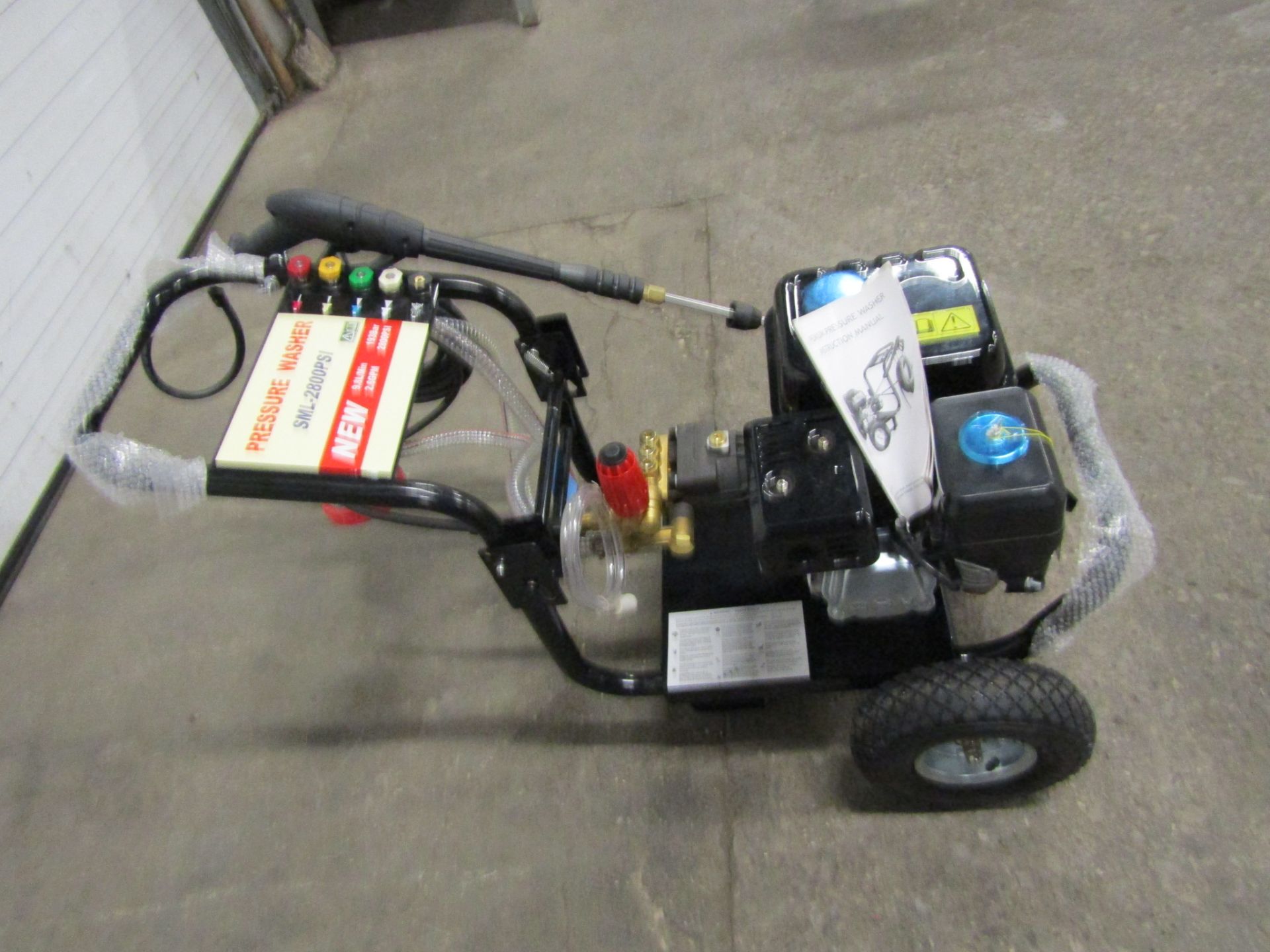 Brand New Pressure Power Washer - Gas Powered Unit 2800PSI - Variable Speed 2.6GPM with various - Bild 3 aus 3