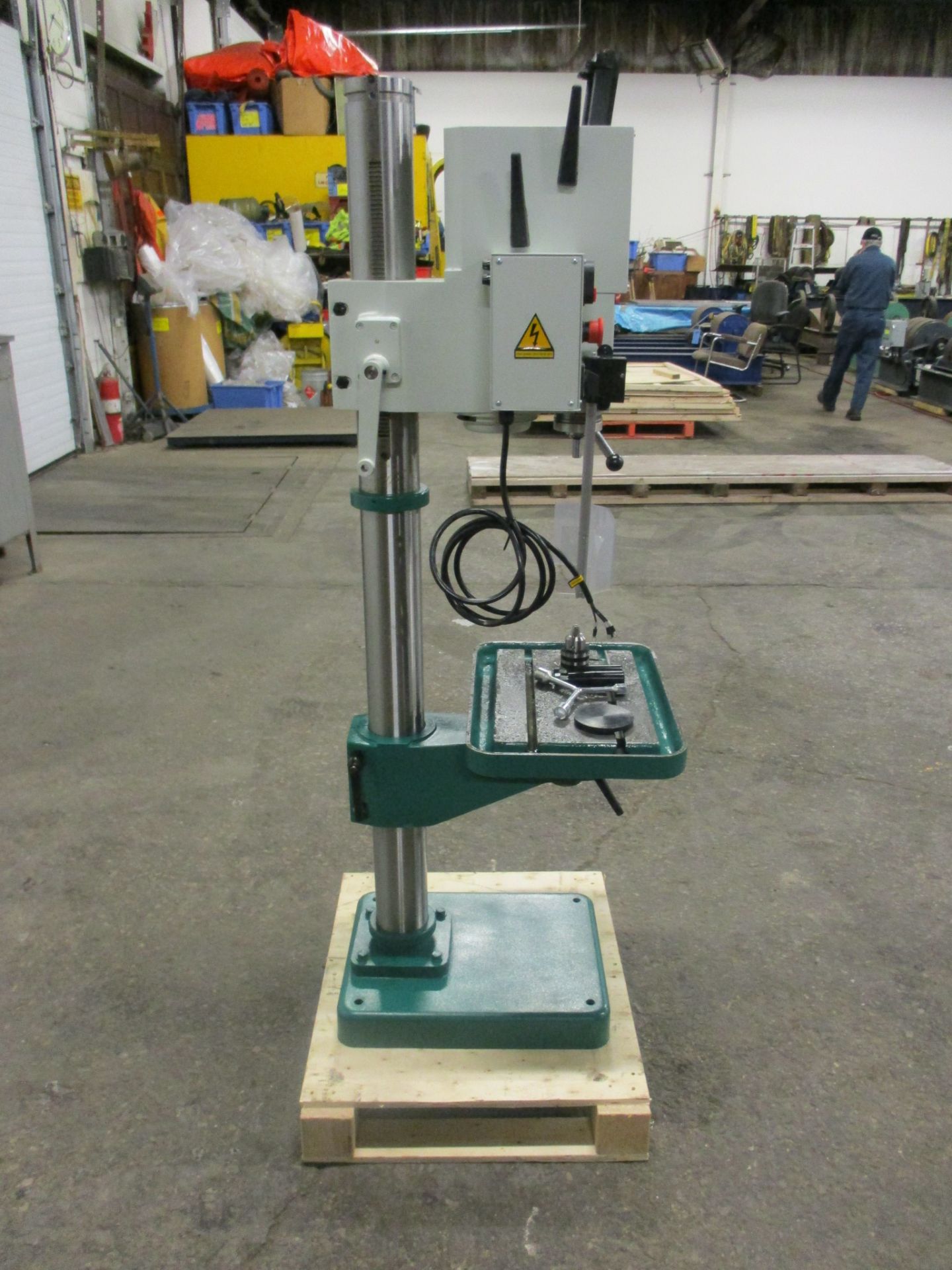 Bernardo Gear Head Drill Press - 220V 3 phase - variable speed unit 1740-3480 RPM - MINT DRILL - Image 2 of 2
