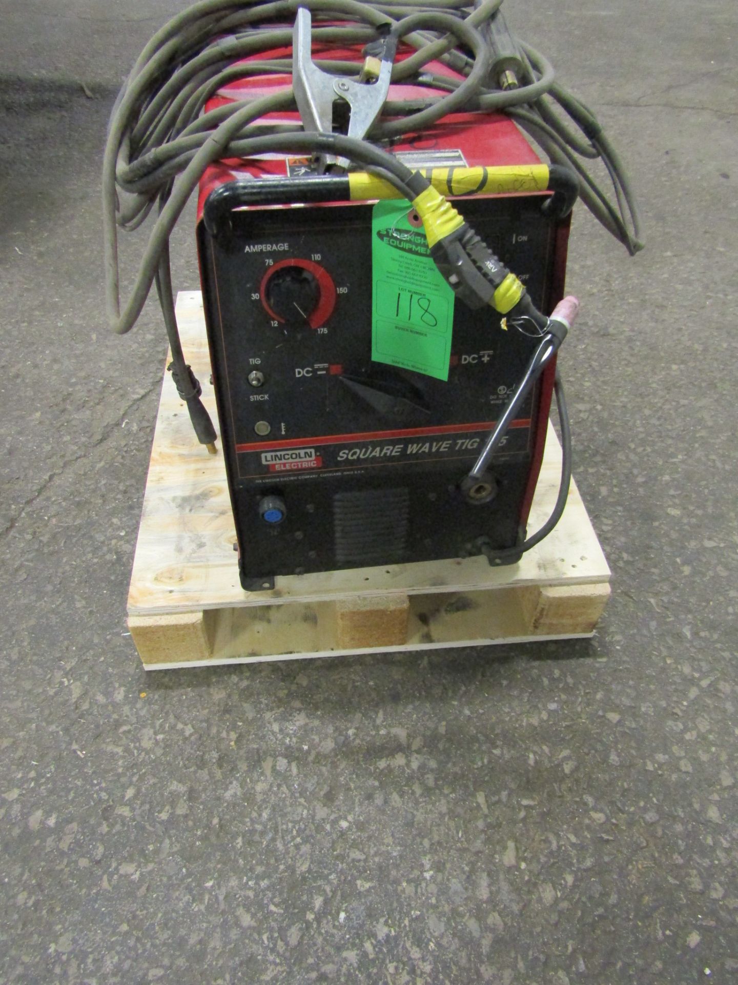 Lincoln Electric Squarewave 175 tig welder complete with tig gun & cables 230V