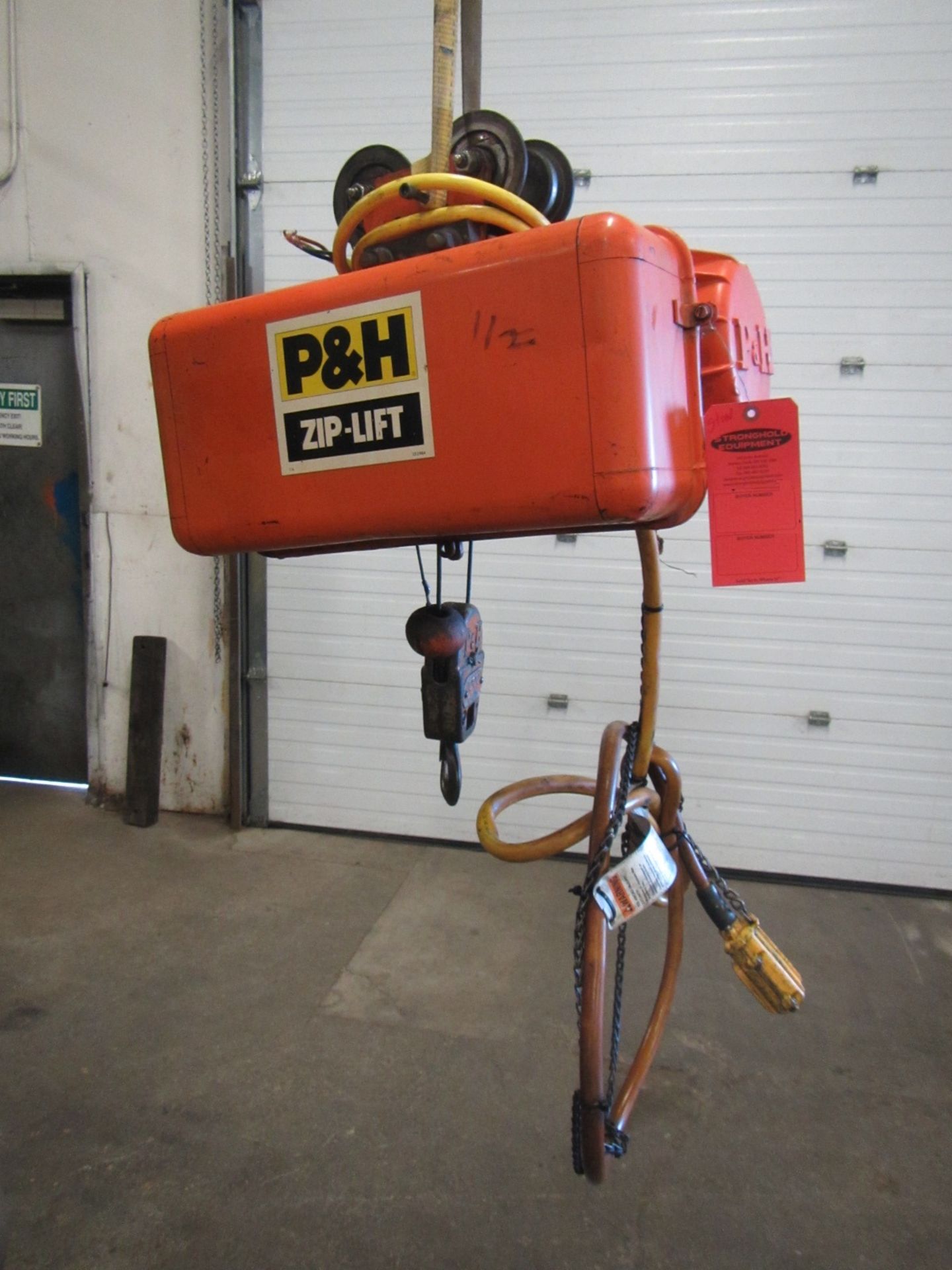 P&H ZIP-LIFT 1/2 Ton Electric Hoist - 2 speed and 15' of lift - pendant control - 3 phase with