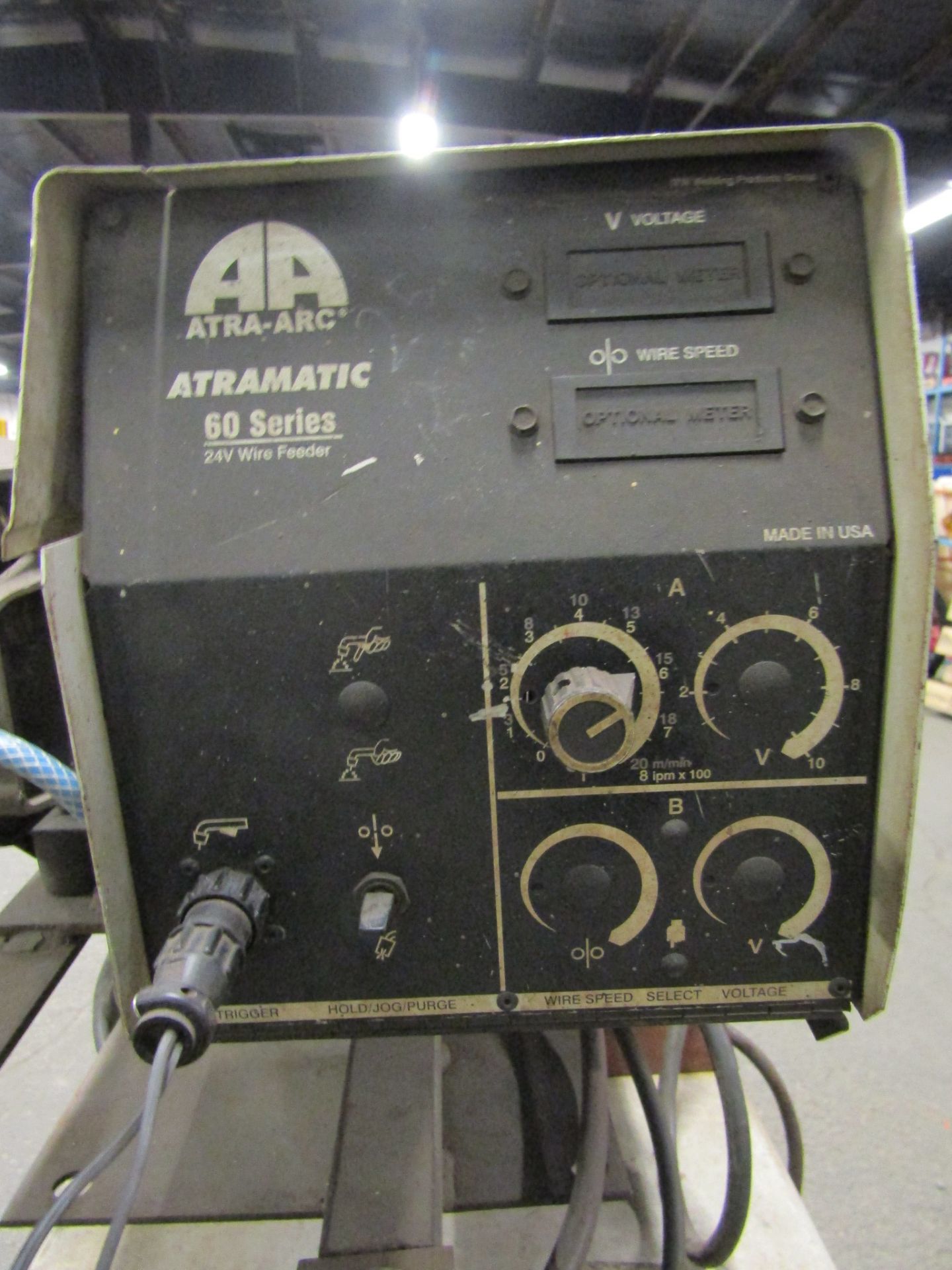 Miller Atra-Arc 452 Cyberweld Mig Welder 60 series 4-wheel wire feeder 450 amp Tested unit - Image 2 of 3