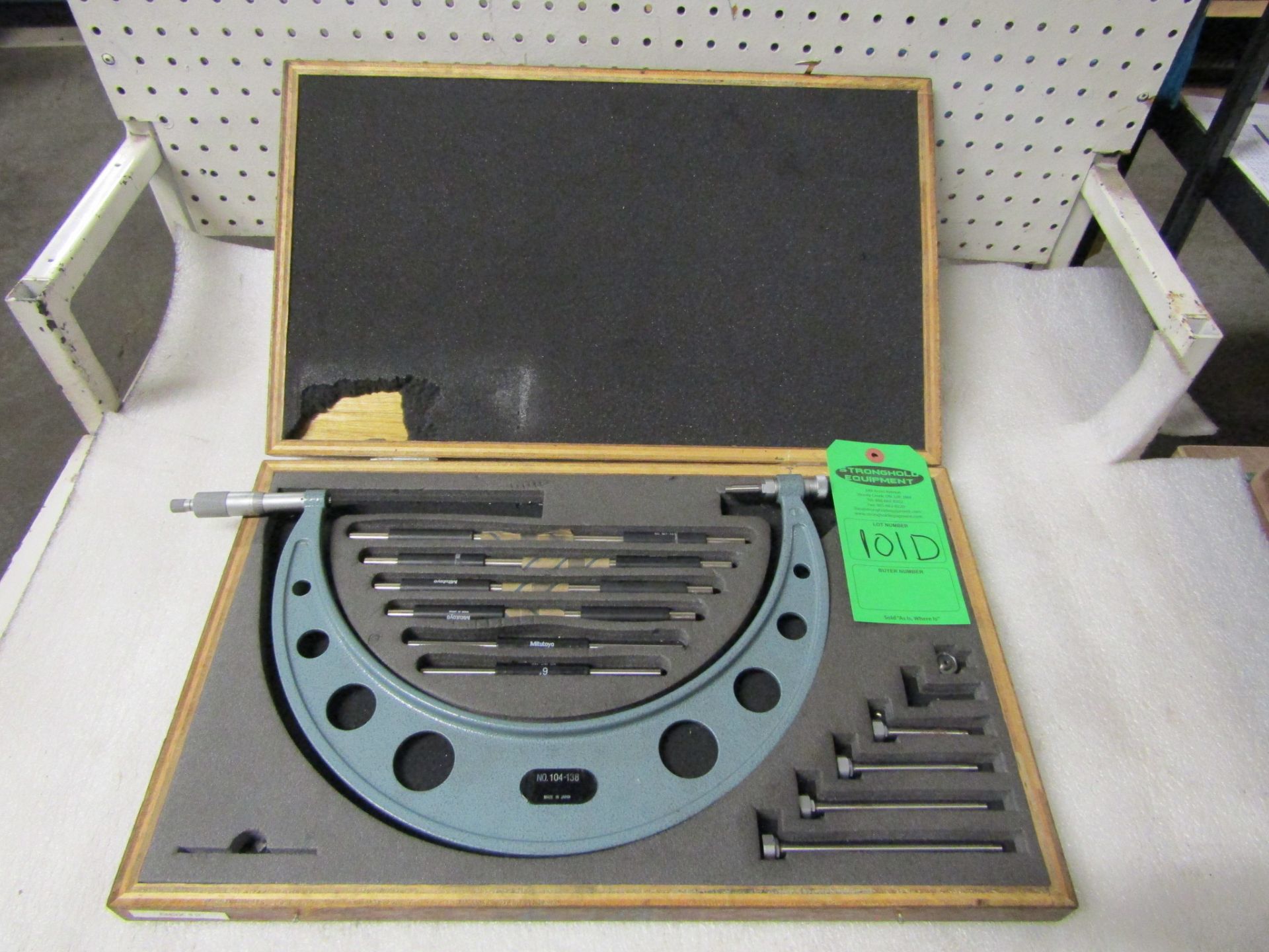 MINT Mitutoyo 6-12" Micrometer Set with Standards and attachments in case model 104-138
