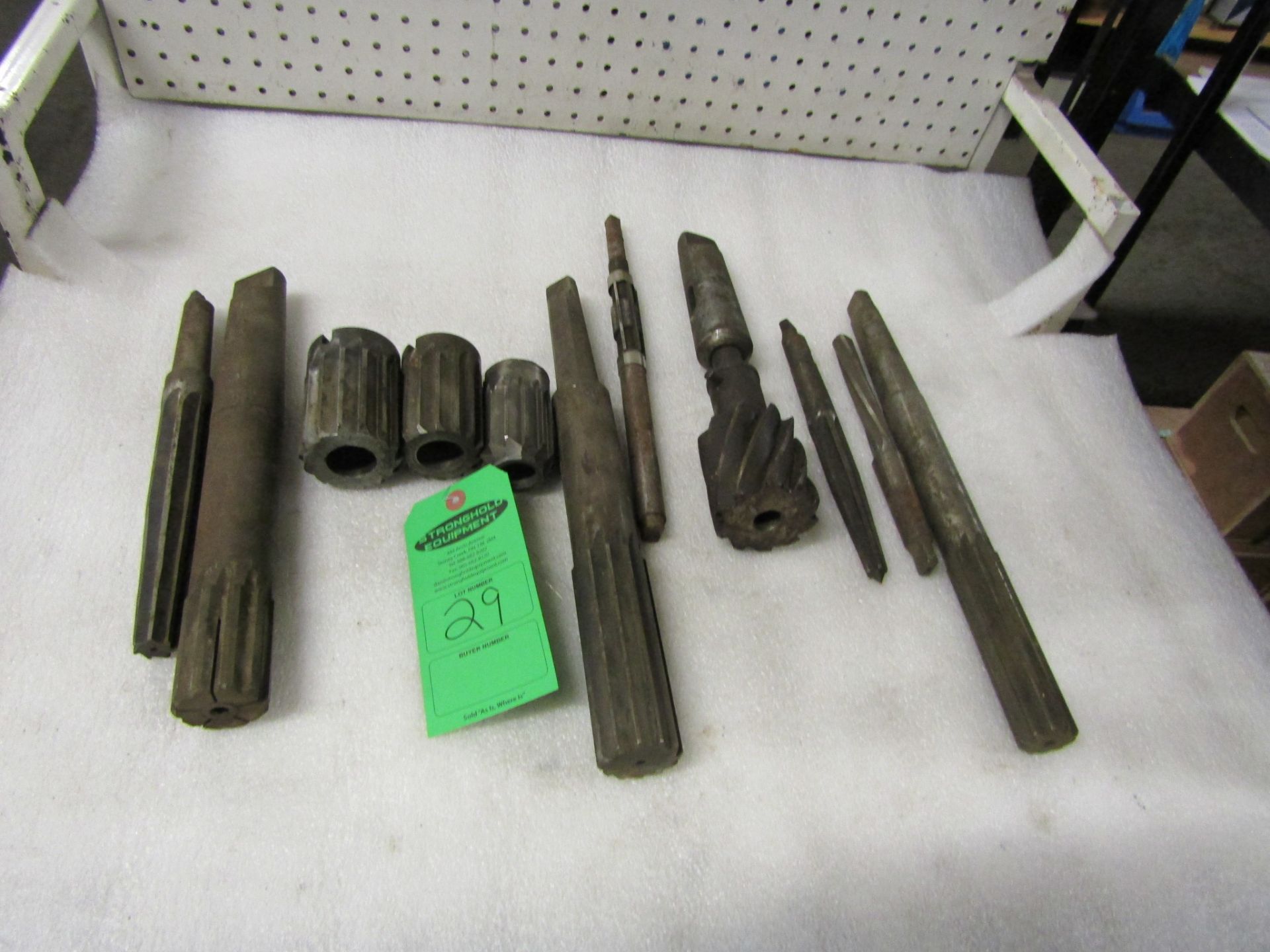 Lot of large reamer units