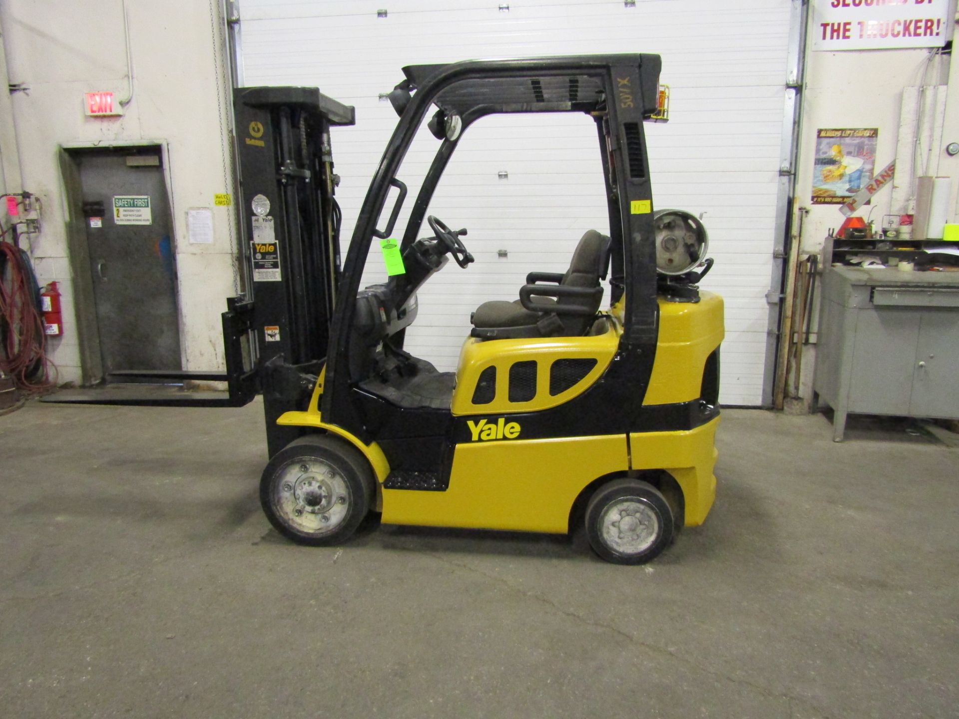 2009 Yale 5000lbs Capacity Forklift - LPG (propane) with 3-stage mast & sideshift (no tank included)