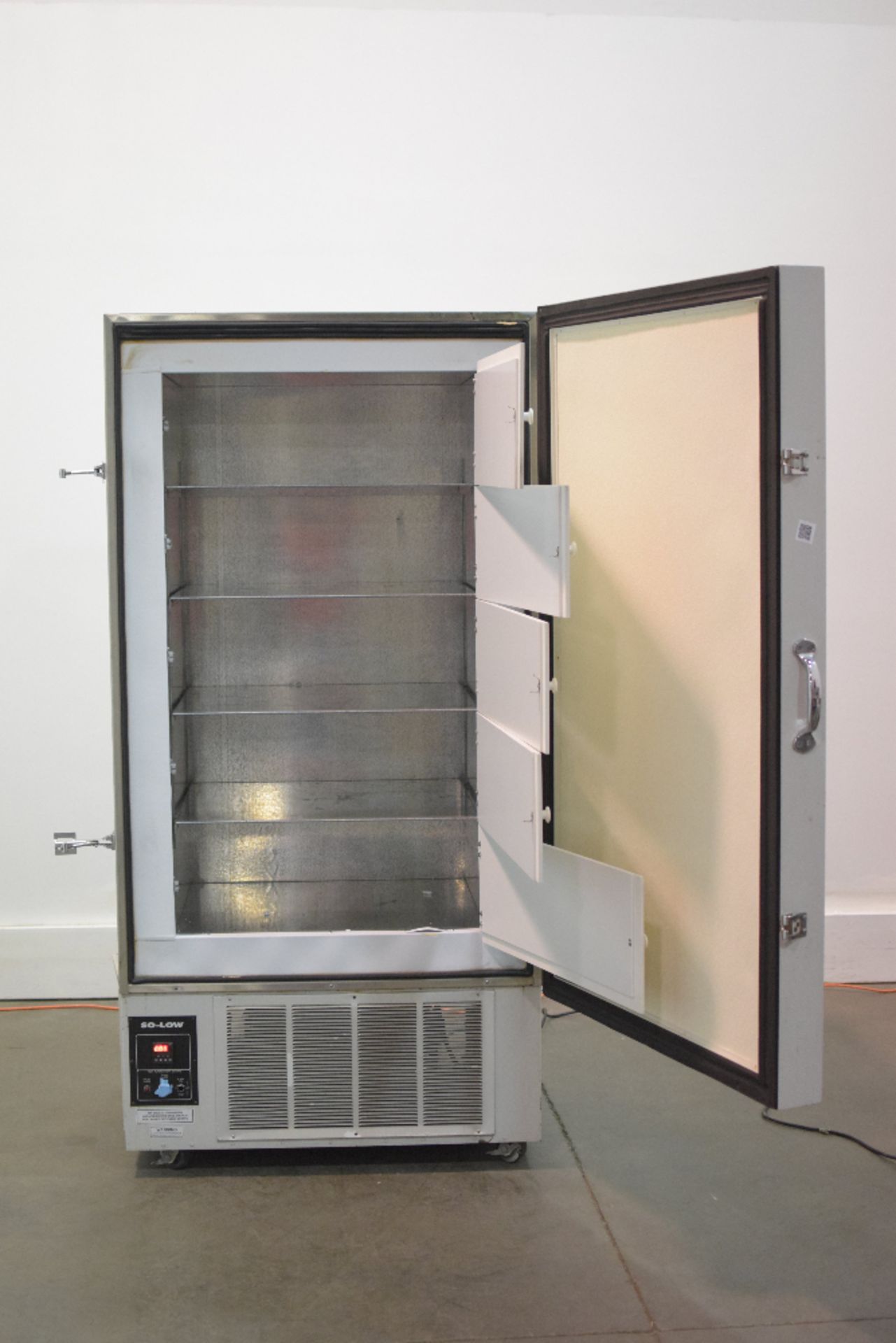 So-Low U85-22 Ultra-Low Upright Freezer - Image 2 of 3