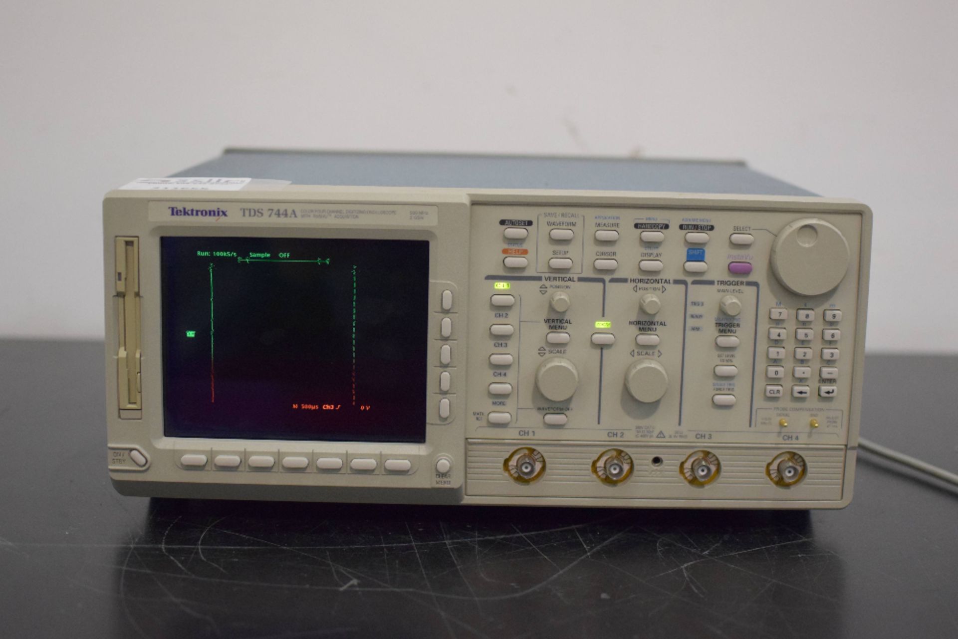 Tektronix TDS 744A Digital Oscilloscope